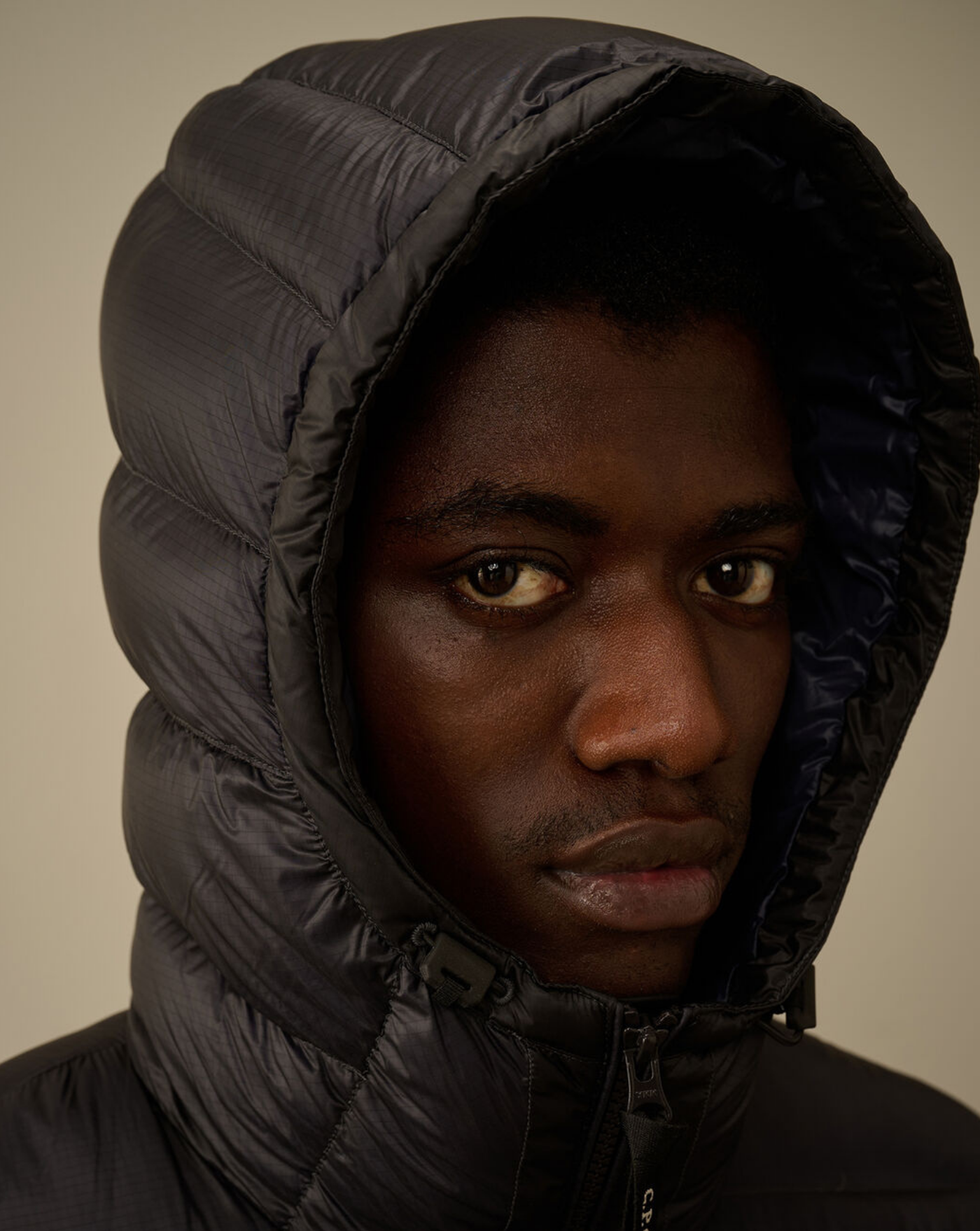 Chaqueta C.P. Company D.D. Shell Hooded Down Jacket 19CMOW002A110416A 888 C.P. COMPANY