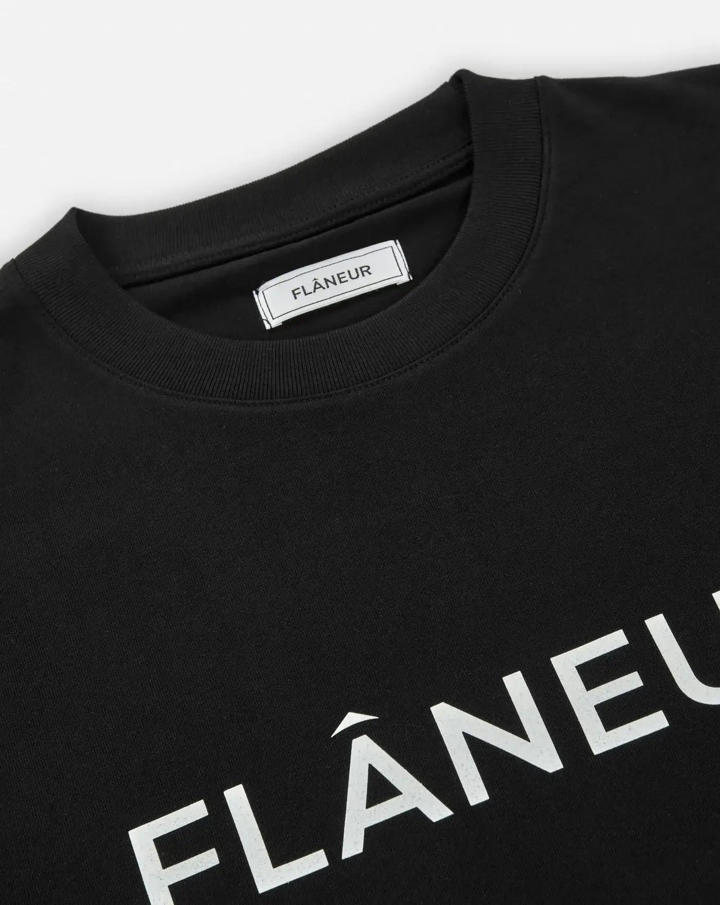 Camiseta Flâneur Printed Logo T-Shirt FNOS3010 BLACK FLANEUR