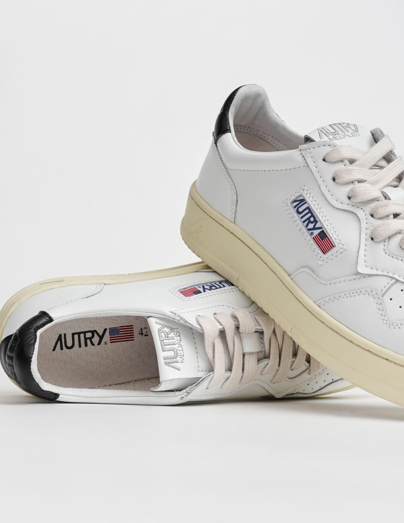 Zapatillas Autry Aulm LL22 AULM LL22 WHT/BLACK AUTRY