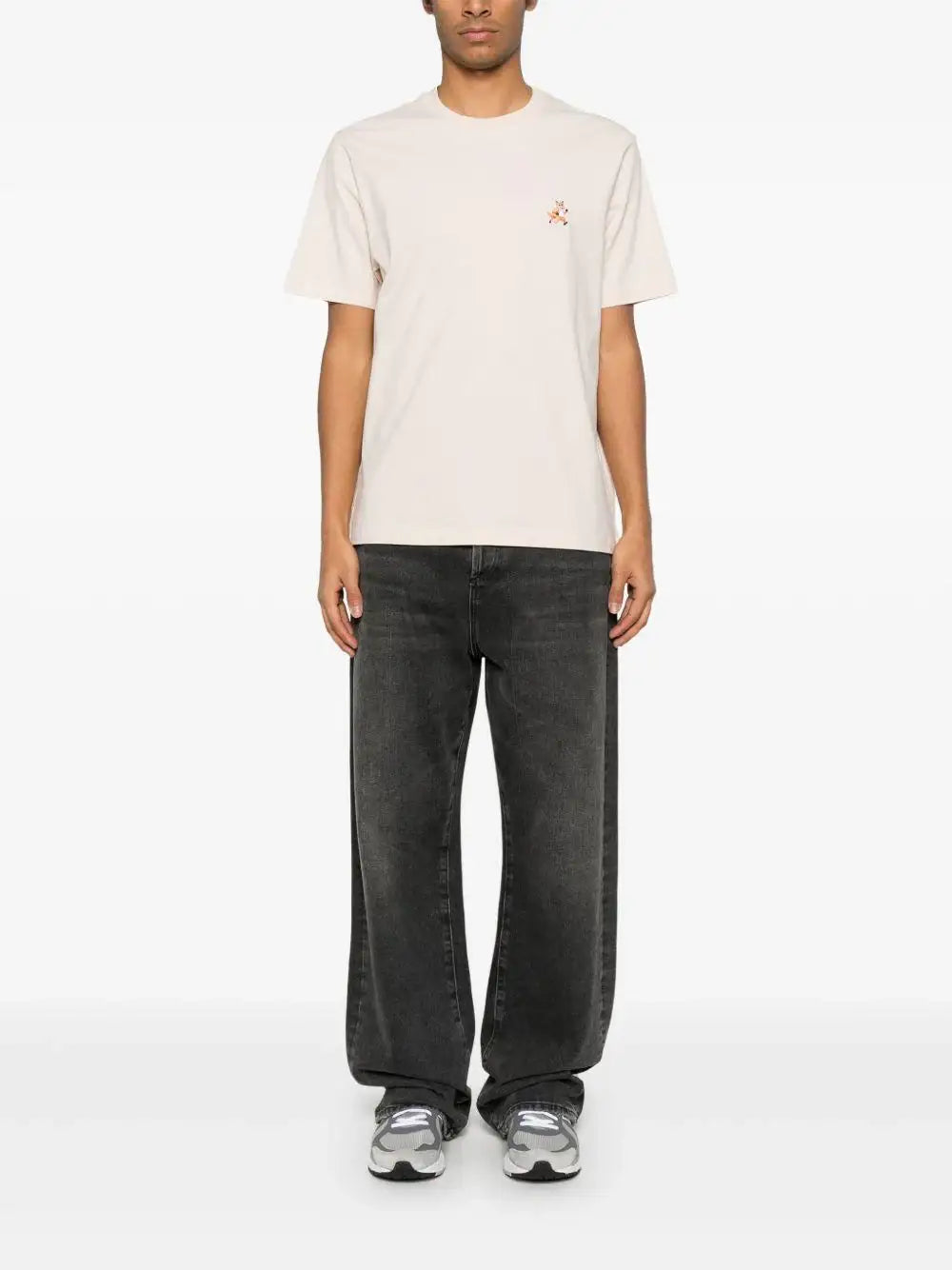 Camiseta Maison Kitsuné Speedy Fox Patch MM00125KJ0008 0114 MAISON KITSUNE