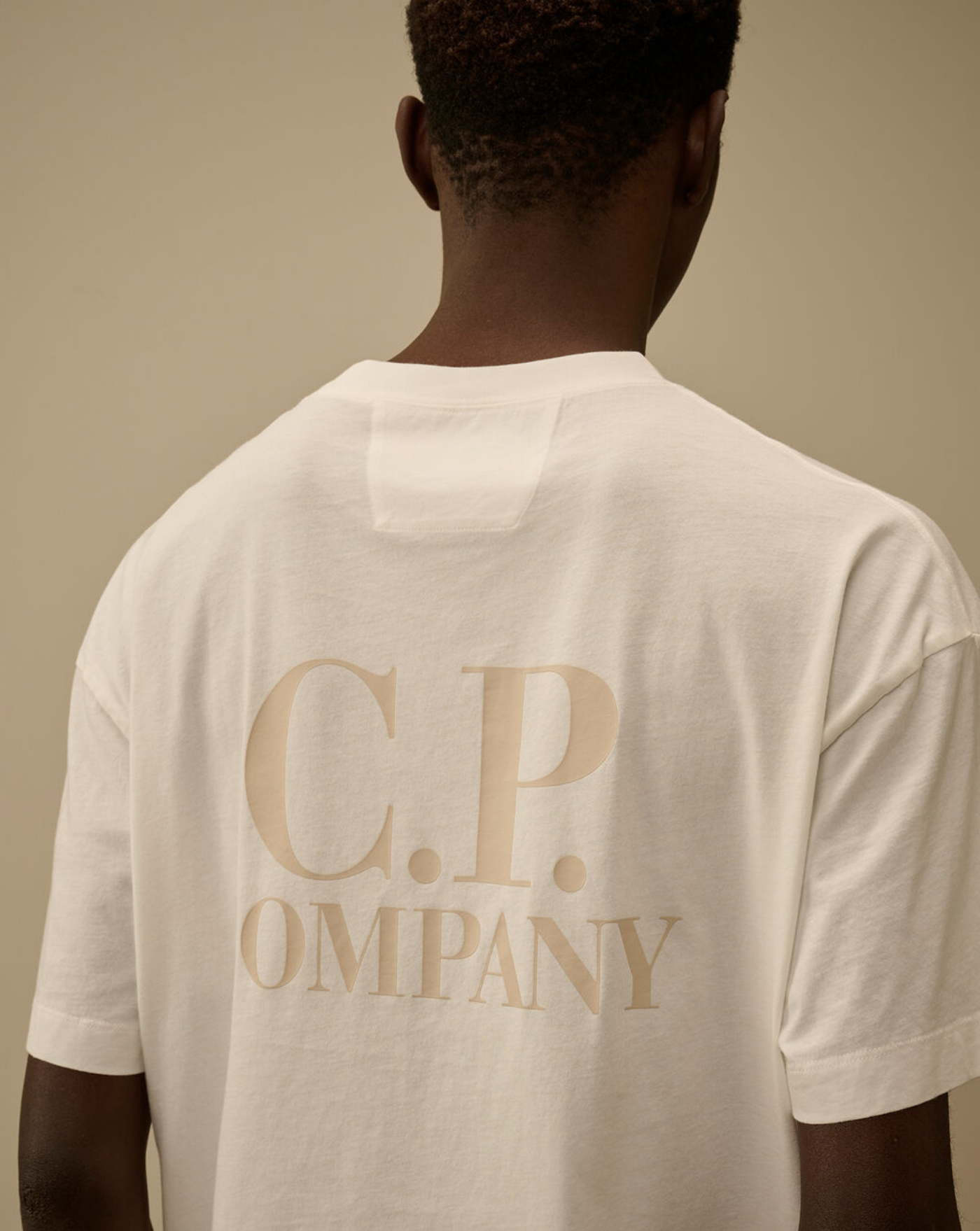 Camiseta C.P. Company 30/1 Jersey Short Sleeve Printed Graphics 20CMTS086A005100W 103 GAUZE WHITE C.P. COMPANY