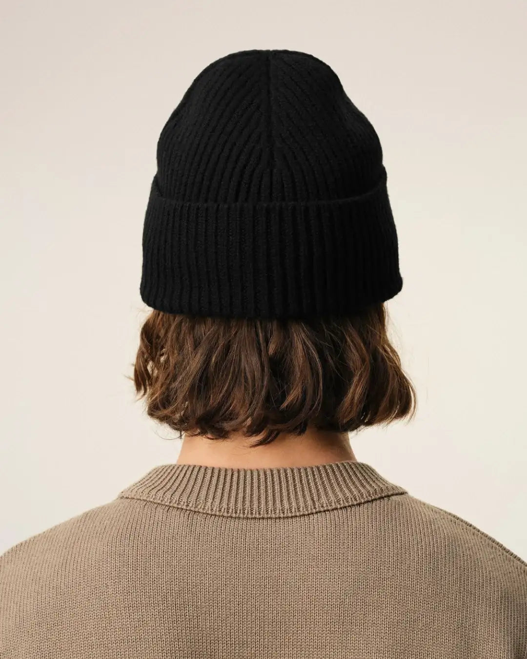Gorro Ami Paris Quota Beanie with Red Ami de Coeur BFUHA116 018 009 AMI PARIS 