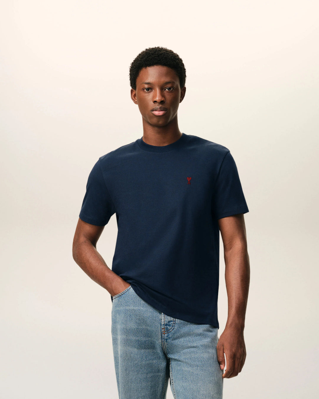 Camiseta Ami Paris with Red Ami de Coeur BFUTS035 724 430 NIGHT BLUE AMI PARIS 