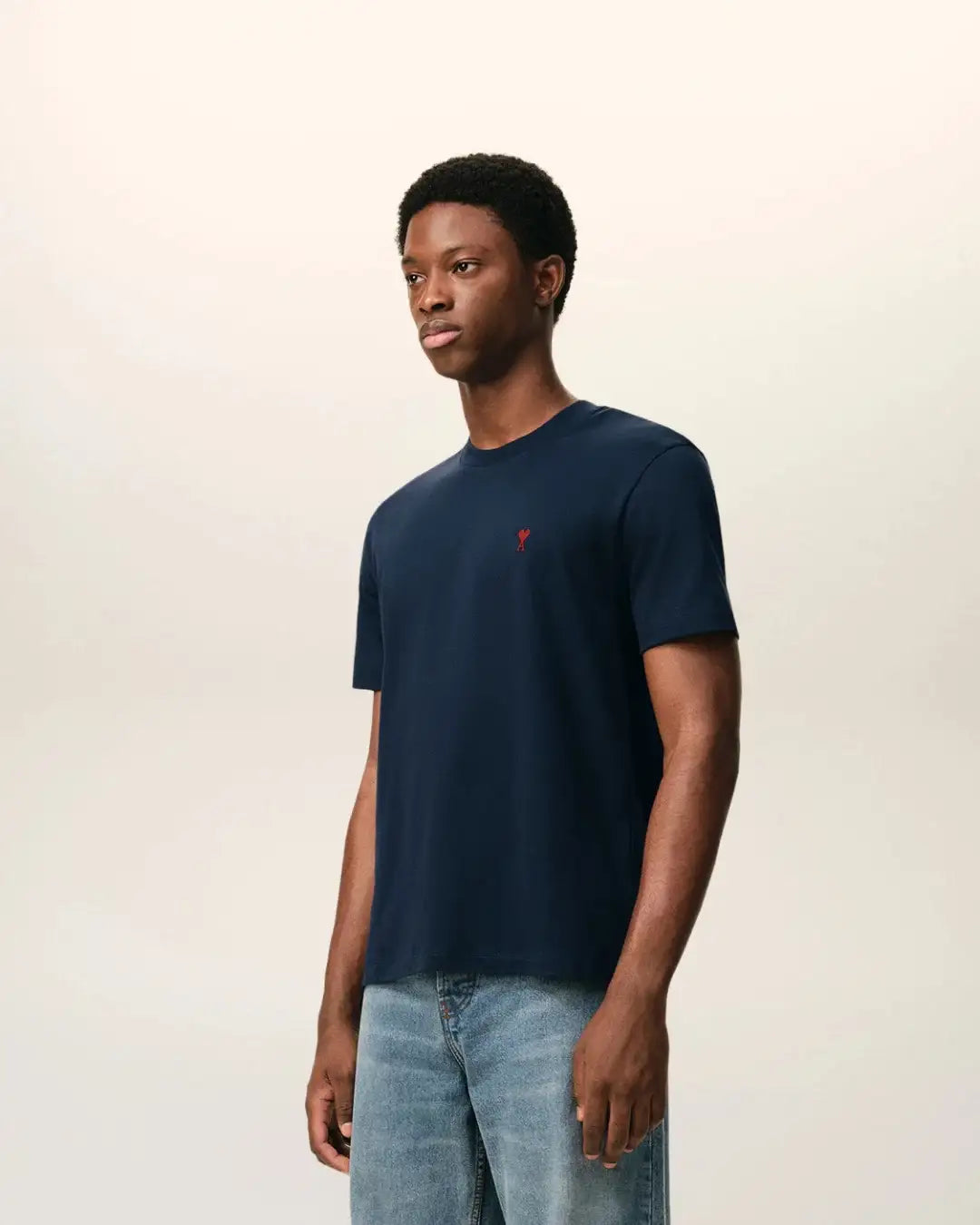 Camiseta Ami Paris with Red Ami de Coeur BFUTS035 724 430 NIGHT BLUE AMI PARIS 