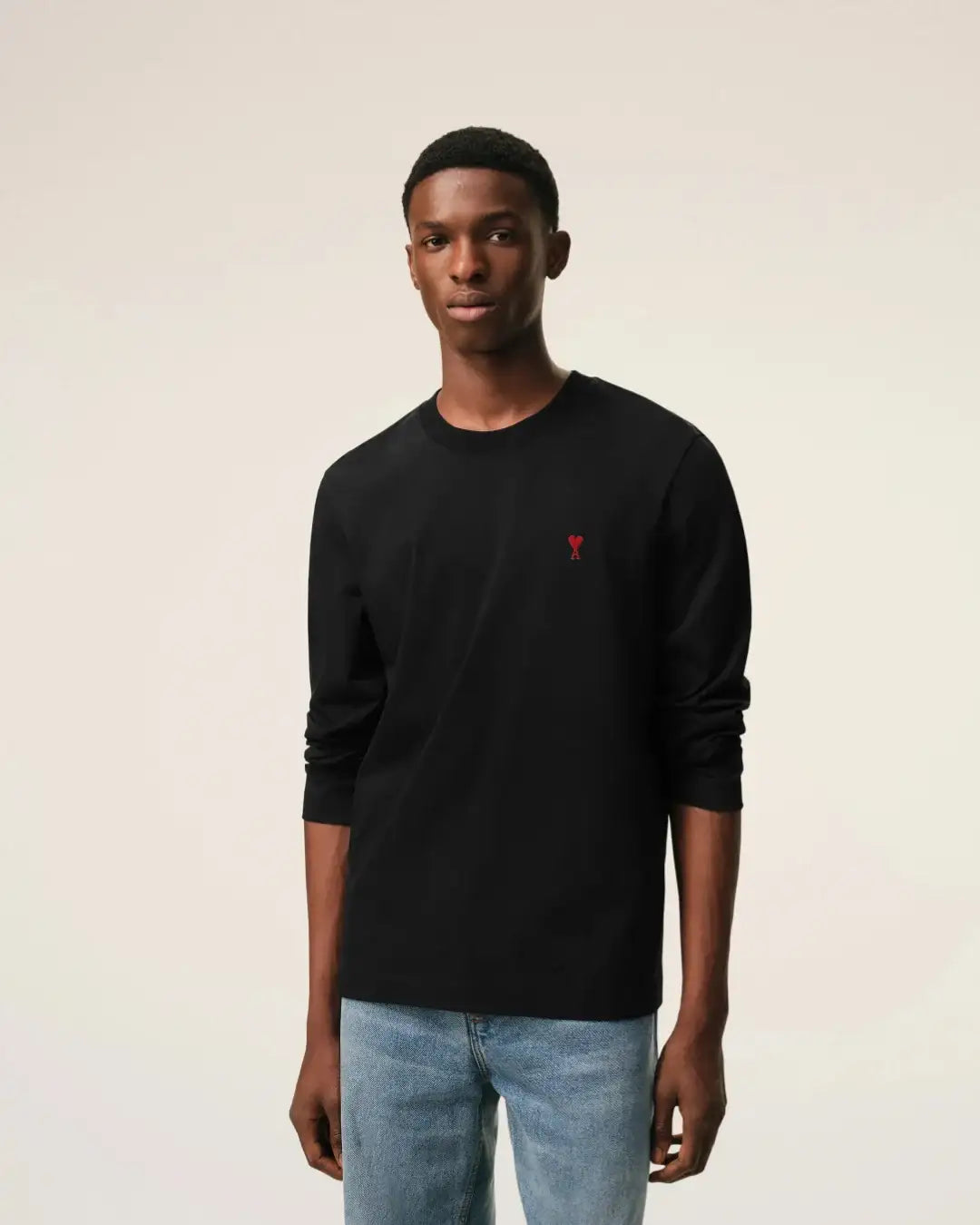 Camiseta Ami Paris Longlseeves with Red Ami de Coeur BFUTS235 724 001 BLACK AMI PARIS 