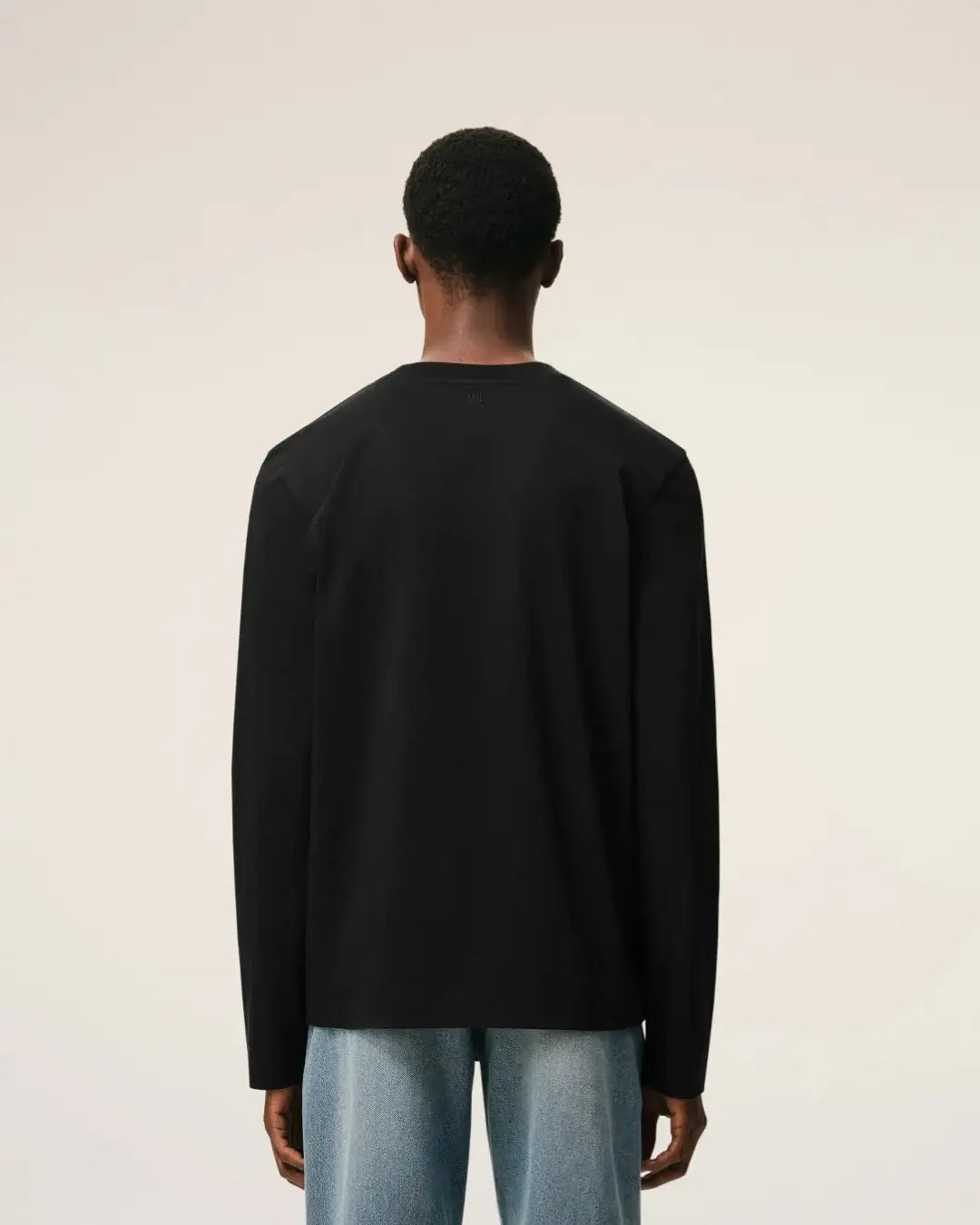 Camiseta Ami Paris Longlseeves with Red Ami de Coeur BFUTS235 724 001 BLACK AMI PARIS 