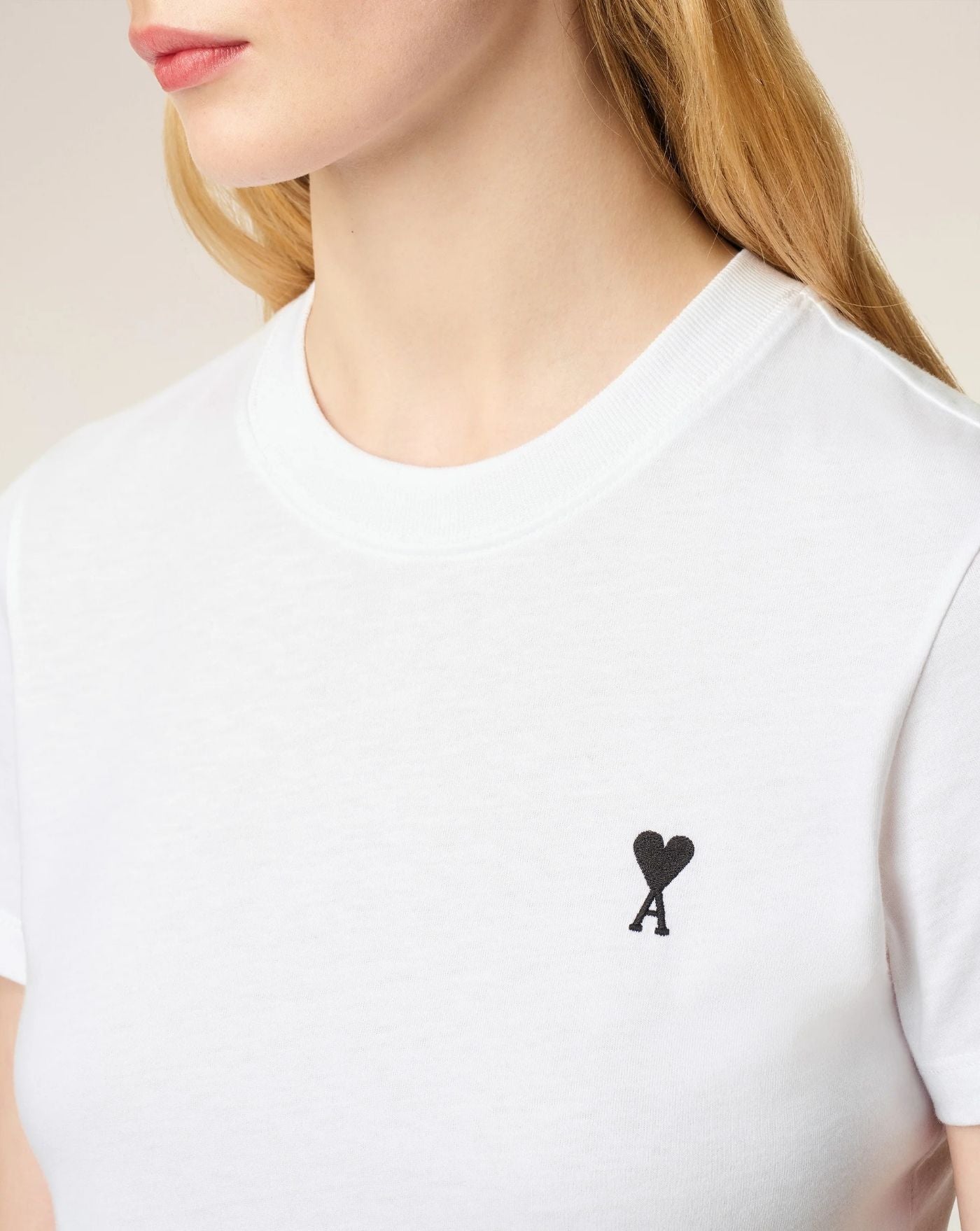 Camiseta Ami Paris Quota with Contrasted Ami de Coeur FTS347724 100 WHITE AMI PARIS 