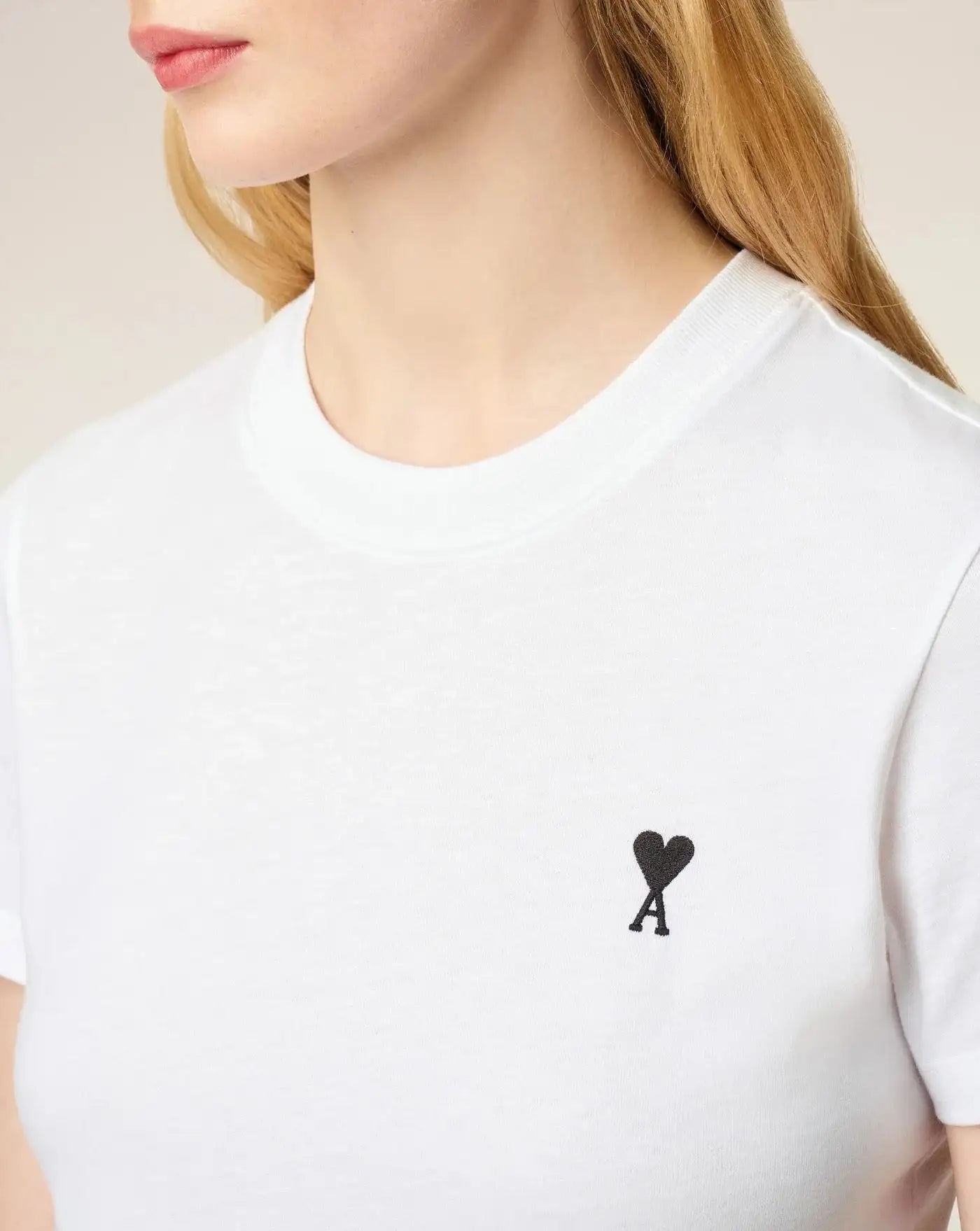 Camiseta Ami Paris Quota with Contrasted Ami de Coeur FTS347724 100 WHITE AMI PARIS 
