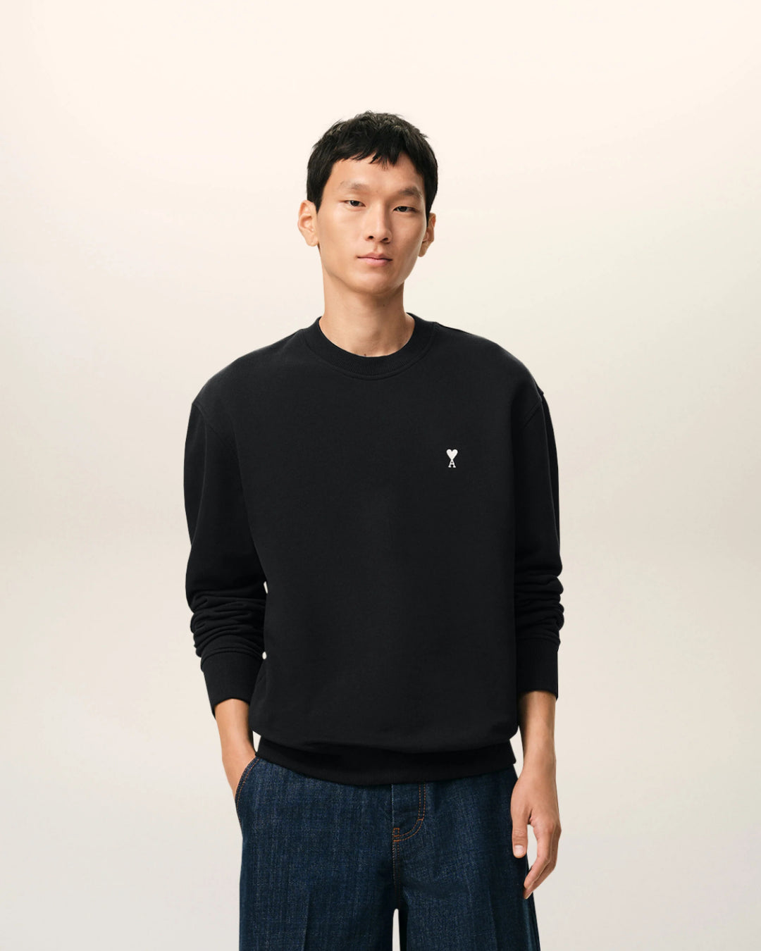 Sudadera Ami Paris with Contrasted Ami de Coeur HSW763 730 045 BLACK/WHITE CREAM AMI PARIS 