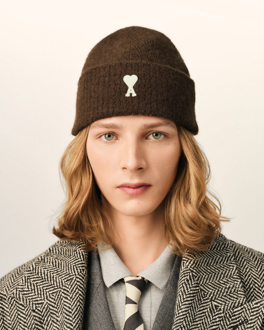 Gorro Ami Paris Quota Beanie with Ami de Coeur UBO005 KN0135 A362 AMI PARIS 