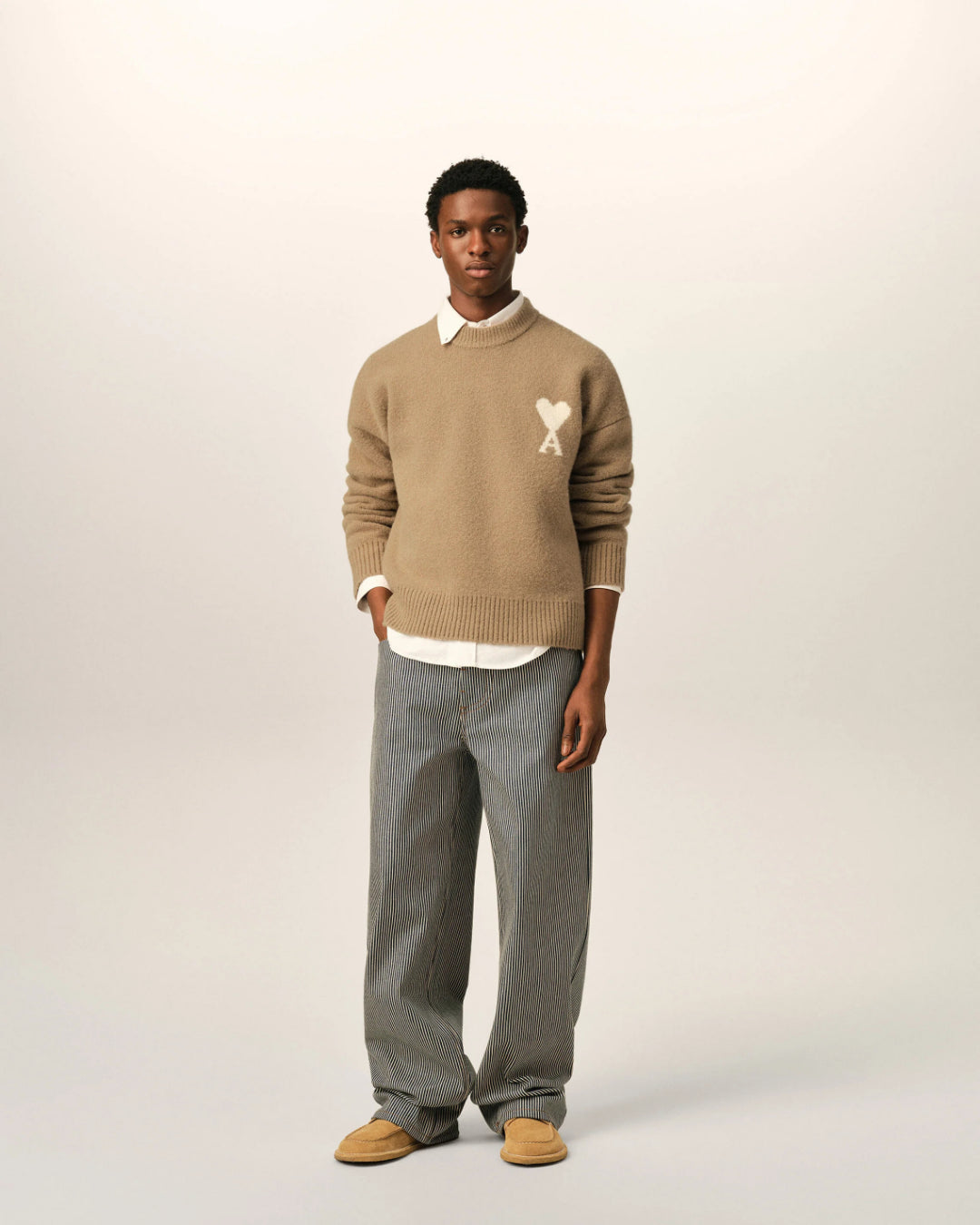 Jersey Ami Paris Quota Crewneck Sweater with Ami de Coeur UKS836 KN0135 A278 BEIGE MASTIC/OFF WHITE AMI PARIS 