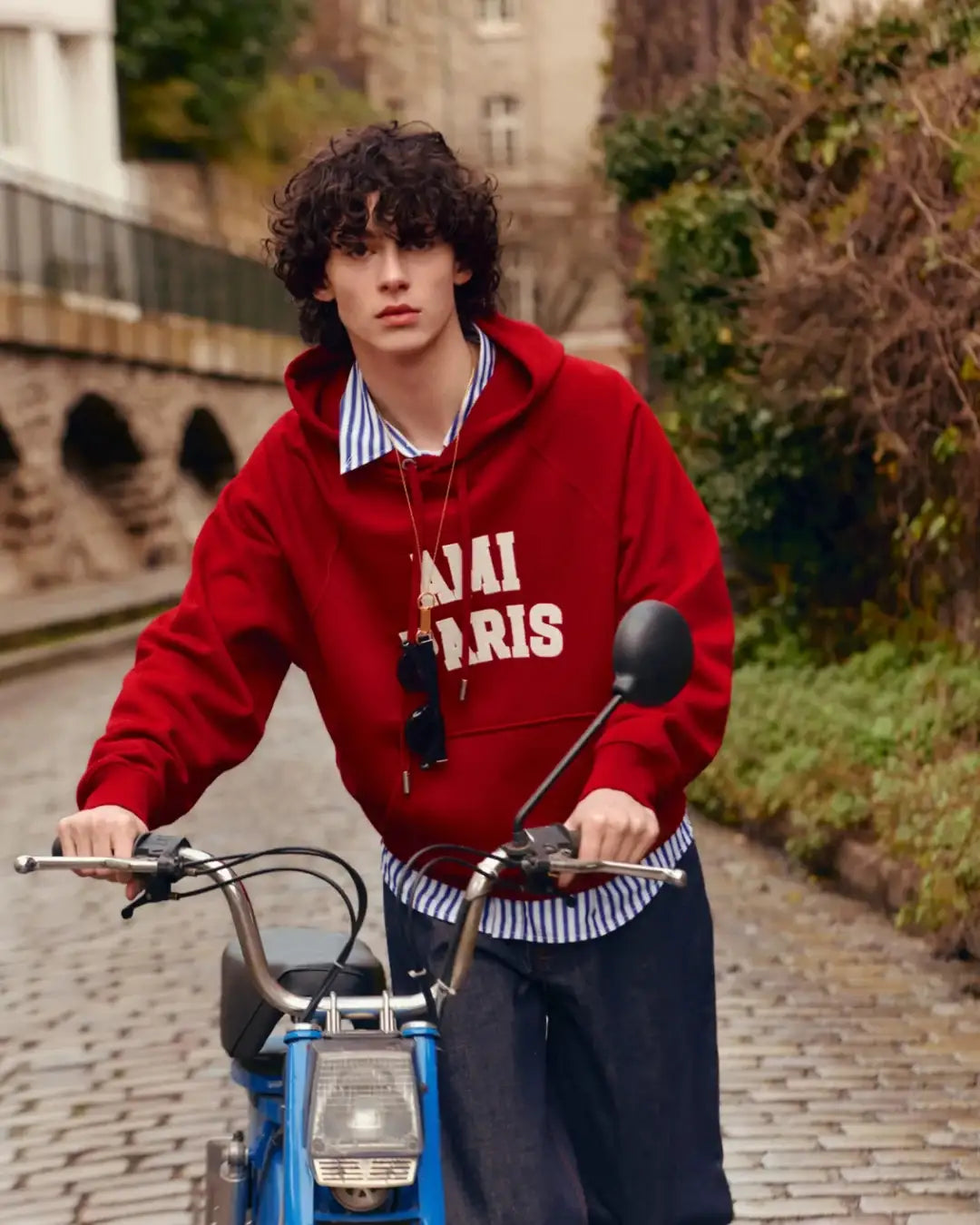 Sudadera Ami Paris Hoodie with Ami Paris Felt Embroidery USW803 JE0273 A202 RUBY RED/IVORY AMI PARIS 