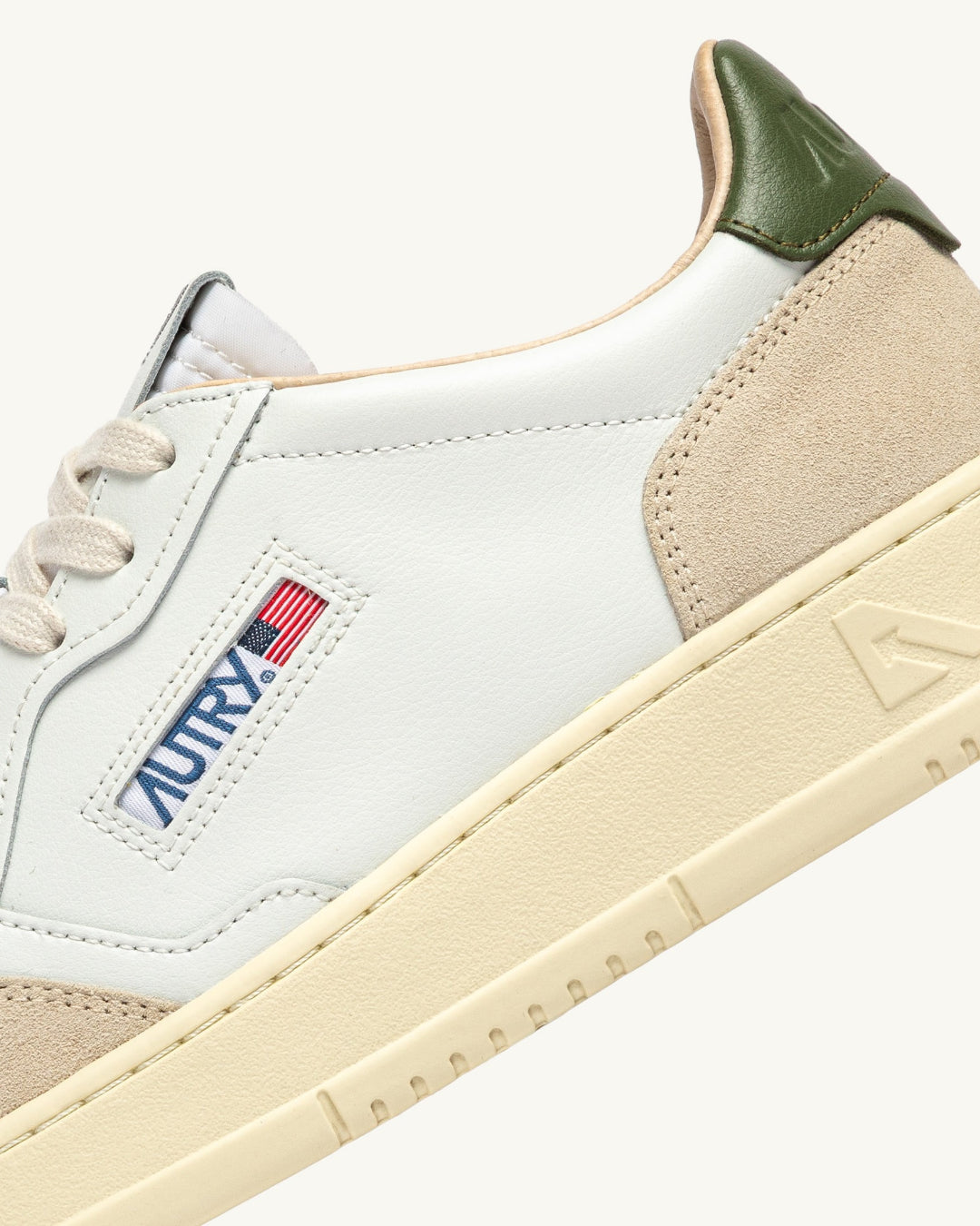 Zapatillas Autry Aulm LS17 AULM LS17 WHITE/BRONZE GREEN AUTRY 