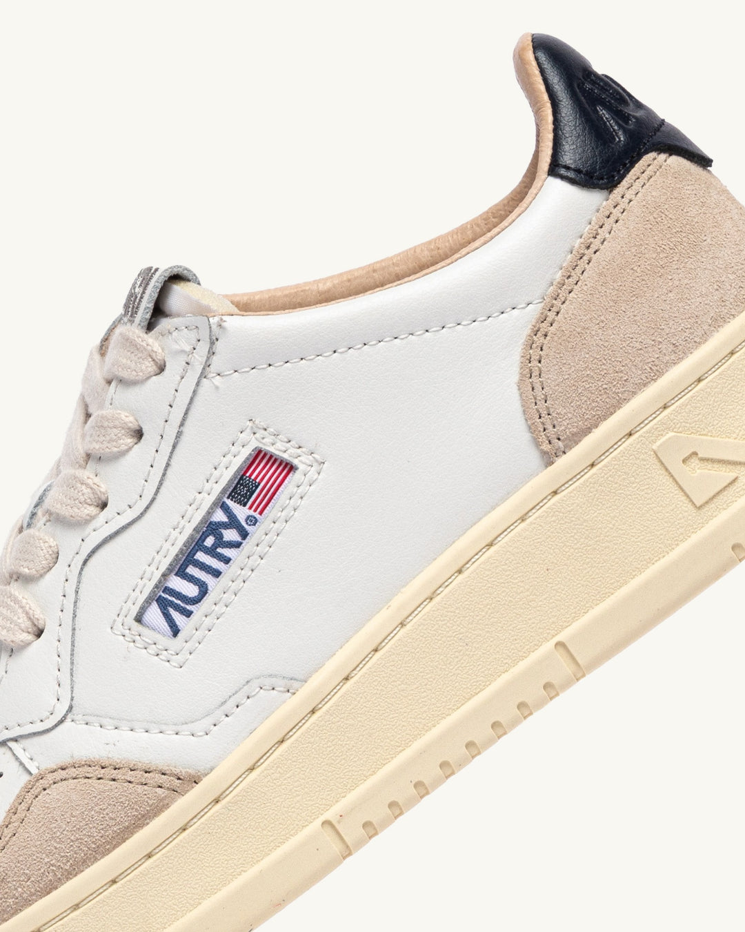 Zapatillas Autry Medalist AULM LS28 AULM LS28 WHITE/BLUE AUTRY 