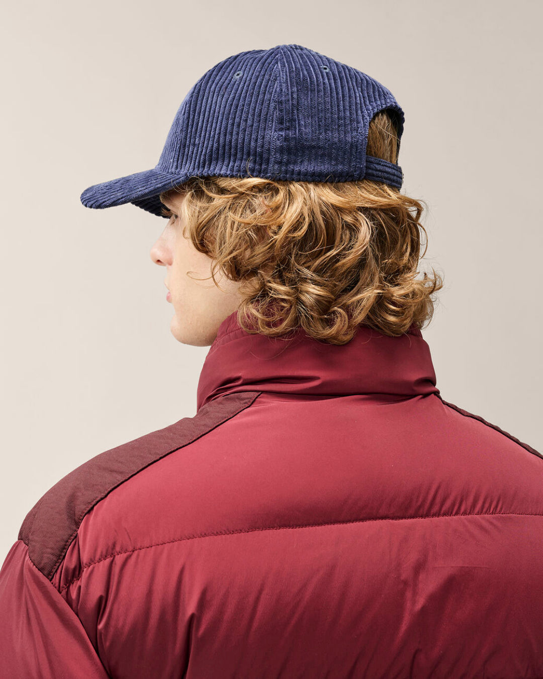 Gorra C.P. Company 350 Stripes Corduroy Baseball Cap 21CMAC245A110472A 880 C.P. COMPANY 