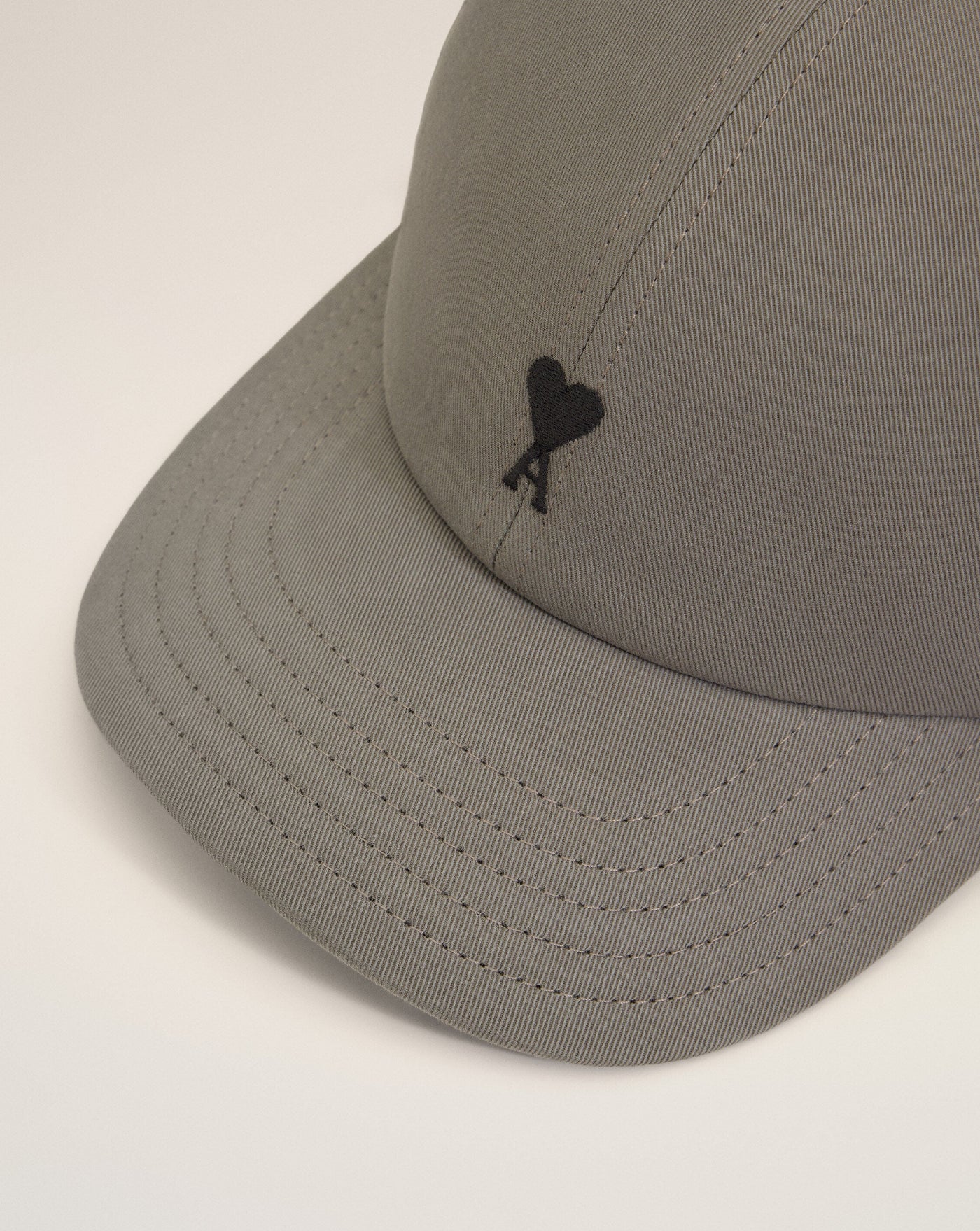 Gorra Ami Paris Ami de Coeur UCP265AW0041 0516 AMI PARIS 