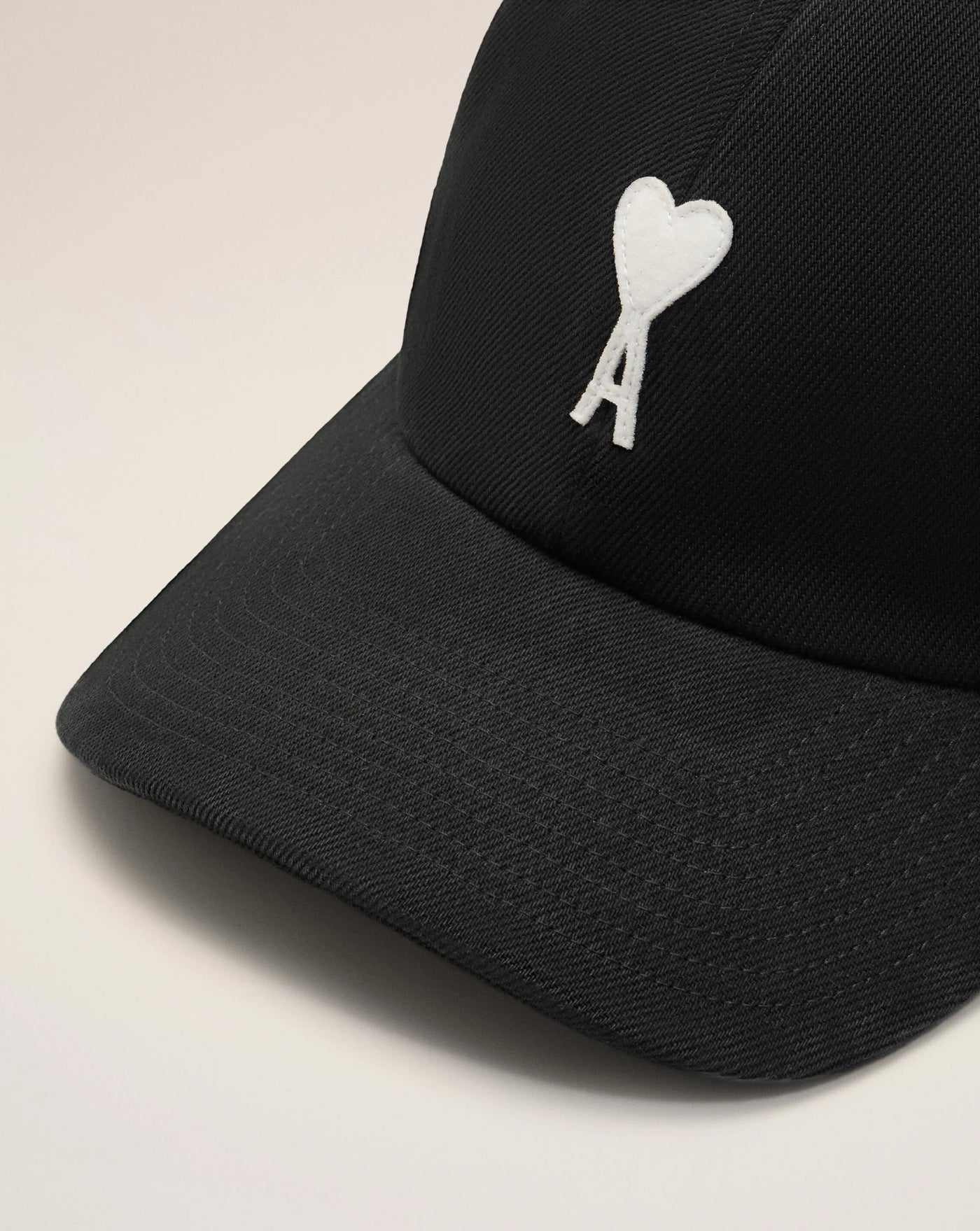 Gorra Ami Paris Ami de Coeur Felt Cap UCP277AW0028 001 AMI PARIS 