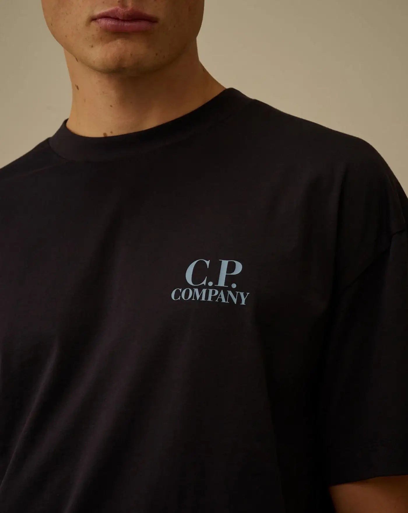 Camiseta C.P. Company 30/1 Jersey Short Sleeve Printed Graphics 20CMTS086A005100W 888 TOTAL ECLIPSE C.P. COMPANY 