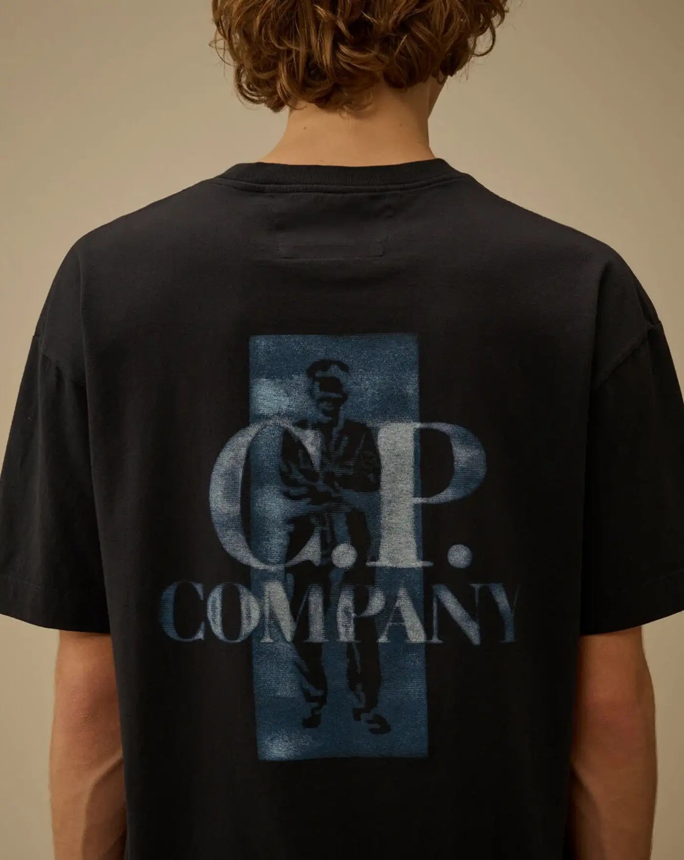 Camiseta C.P. Company 30/1 Jersey Comfort Logo 20CMTS143A110579W 888 TOTAL ECLIPSE C.P. COMPANY 