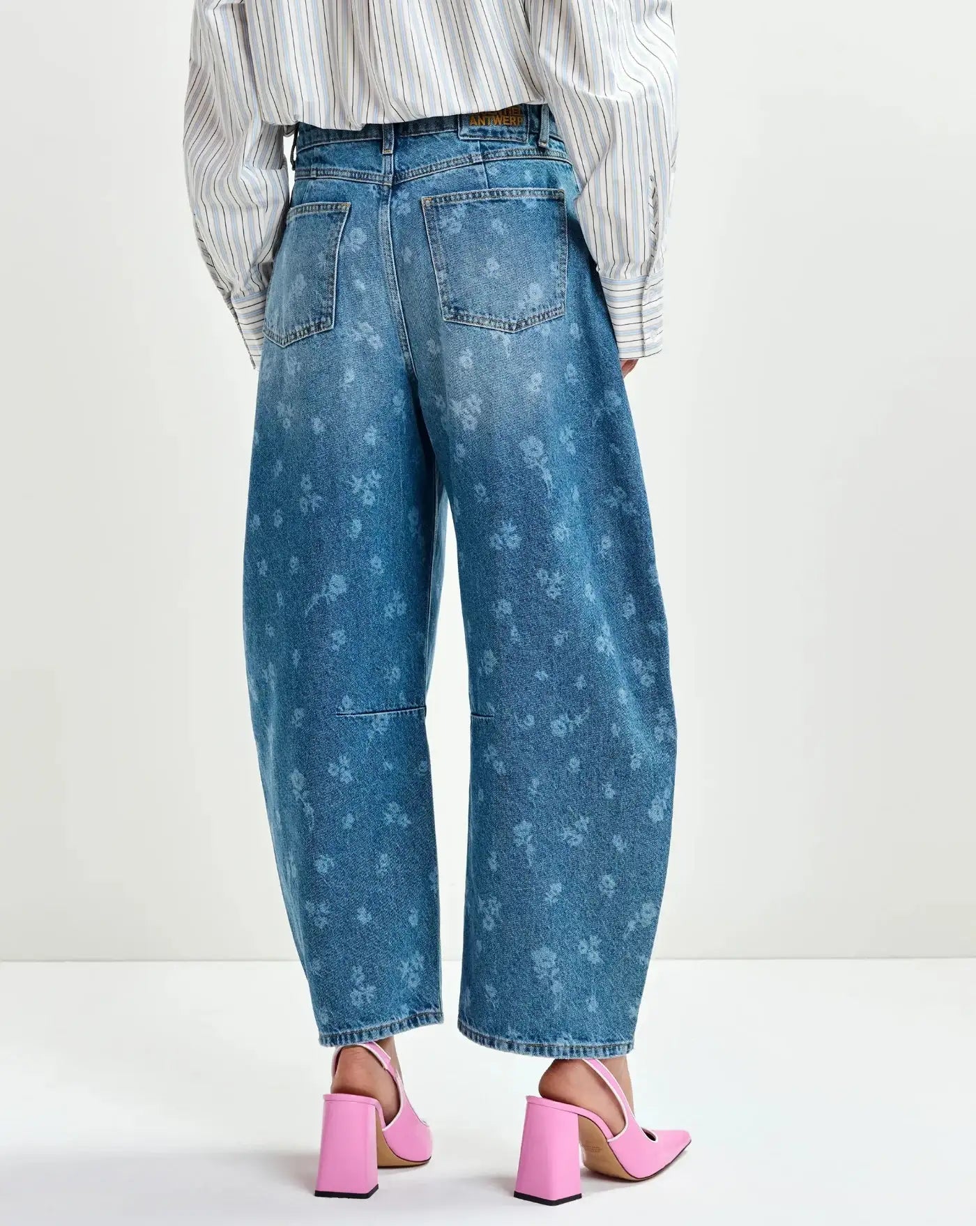Denim Essentiel Antwerp Jo1 Barrel Leg Jeans JO1 QP28QUIET POOL ESSENTIEL ANTWERP 