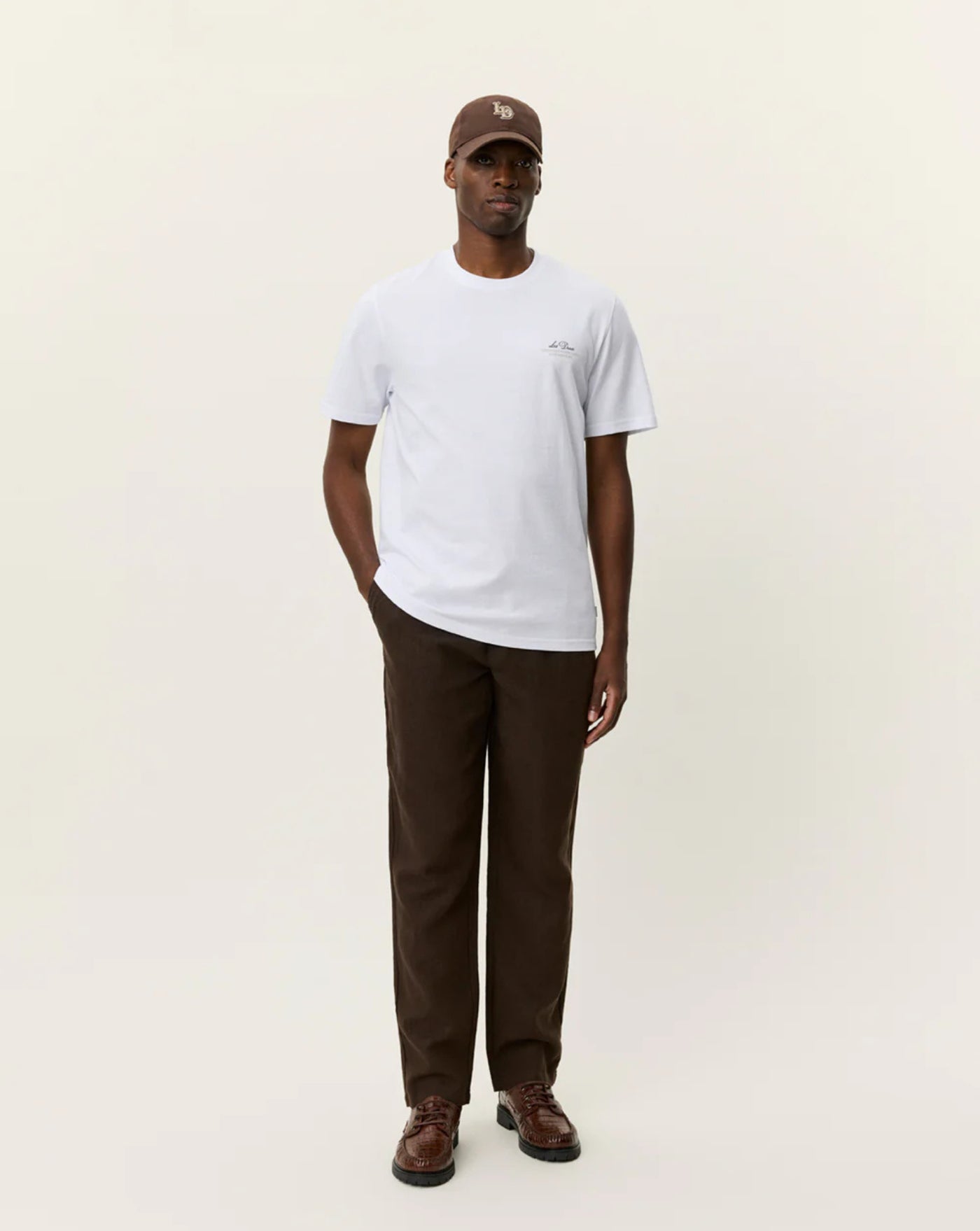 Camiseta Les Deux Ben Globe T-Shirt<BR/><BR/> 1001476 201 LES DEUX 
