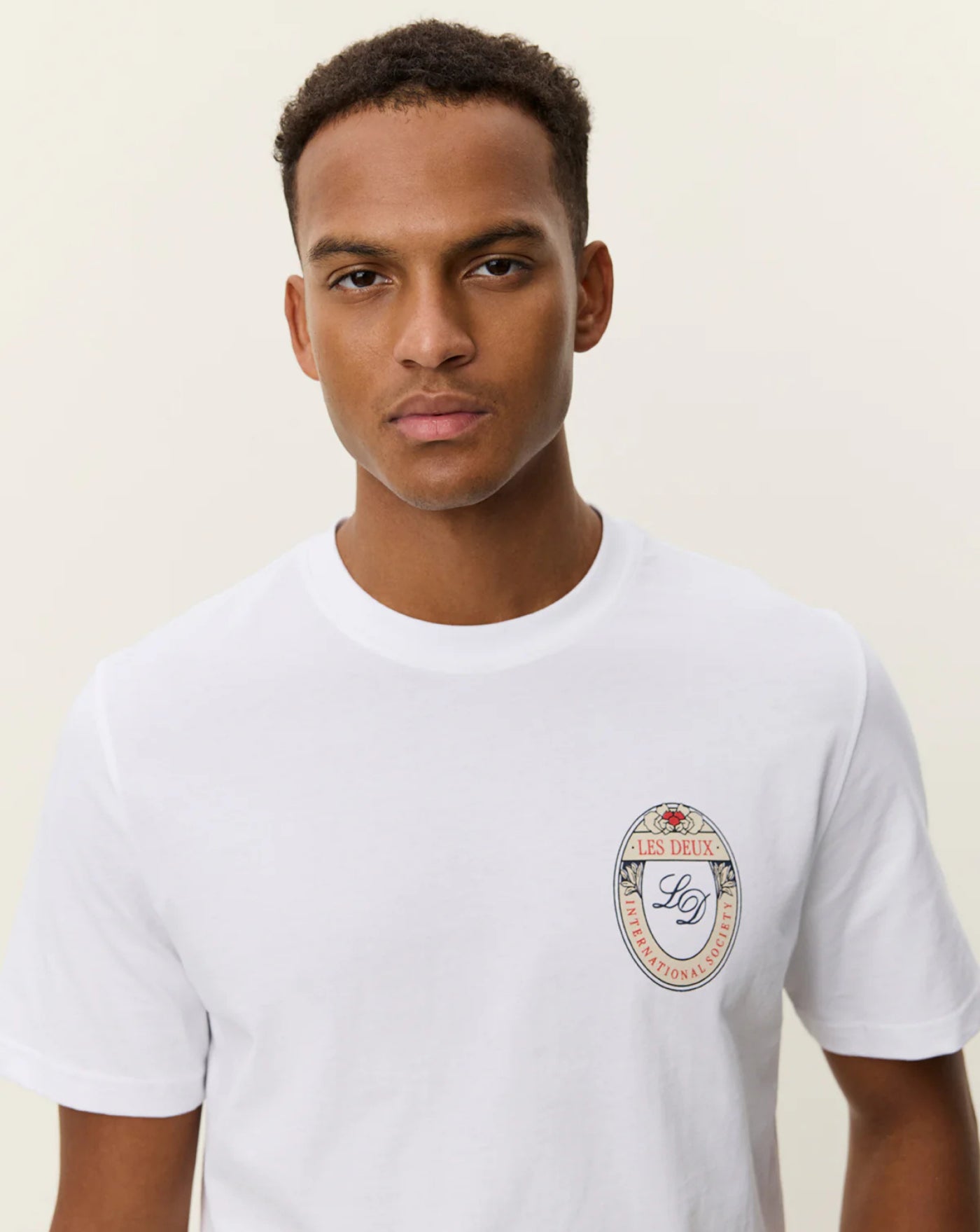 Camiseta Les Deux Brady Emblem 1001546 201WHITE LES DEUX 