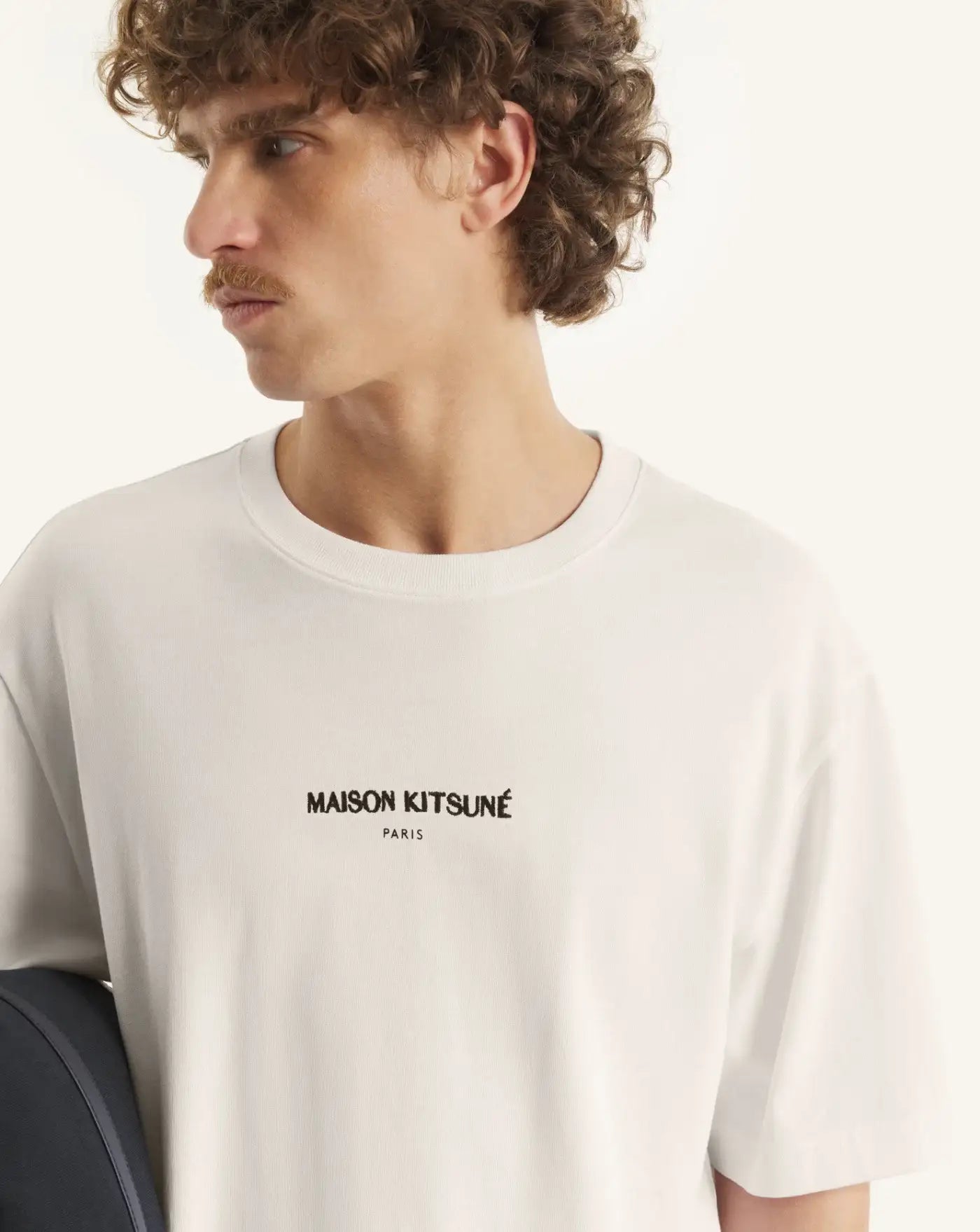 Camiseta Maison Kitsune Paris Confort QM00100KJ7025 0063 MAISON KITSUNE 