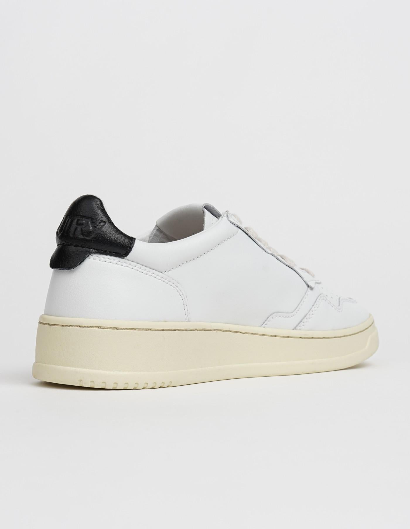Zapatillas Autry Aulm LL22 AULM LL22 WHT/BLACK AUTRY 