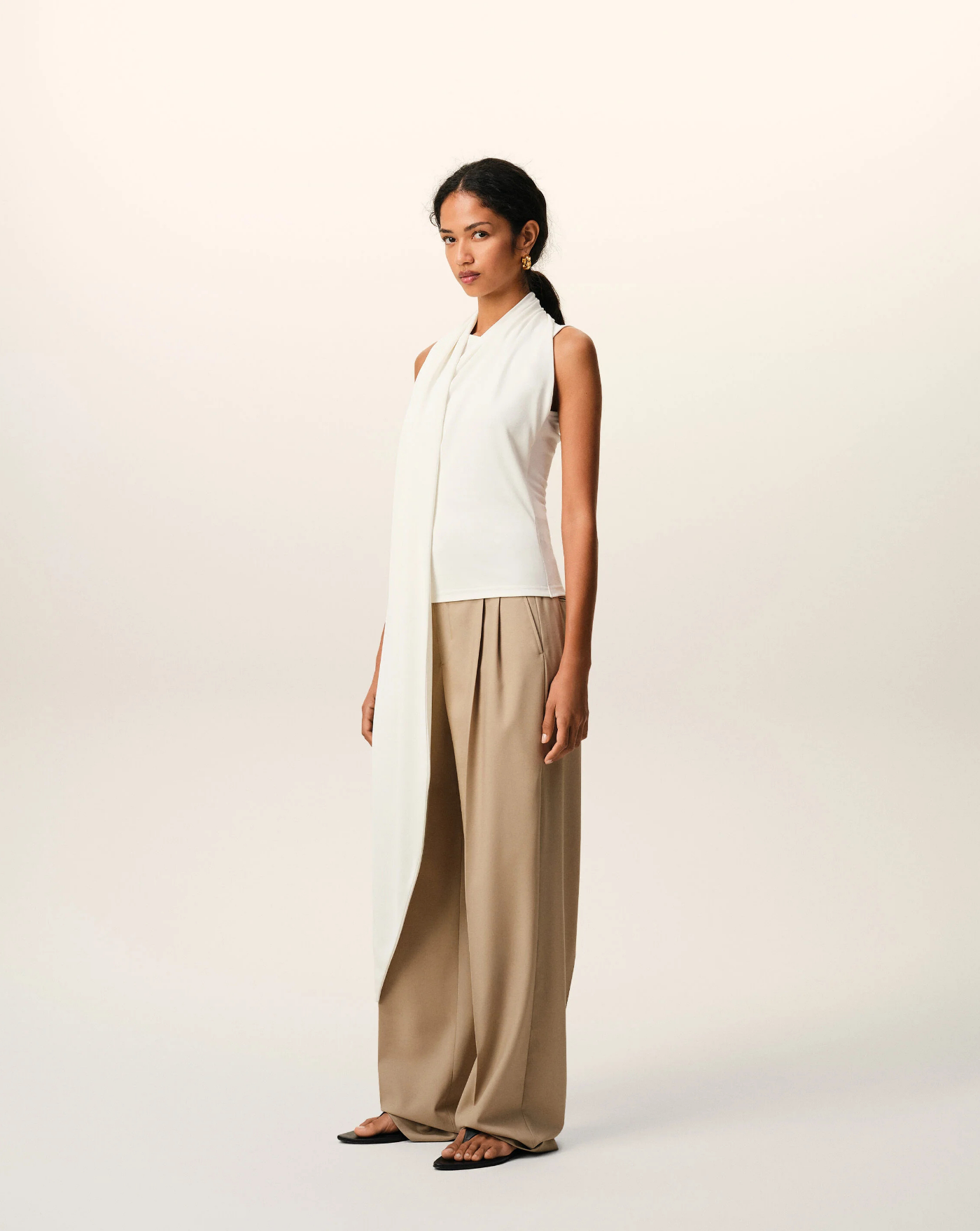 Top Ami Paris Sleeveless Lavalliere FTP827JE0223 136 AMI PARIS 