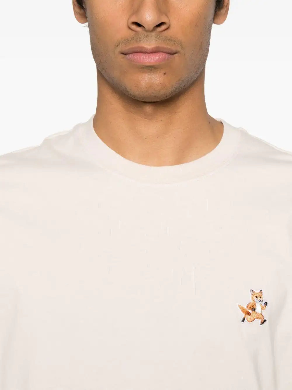 Camiseta Maison Kitsuné Speedy Fox Patch MM00125KJ0008 0114 MAISON KITSUNE 