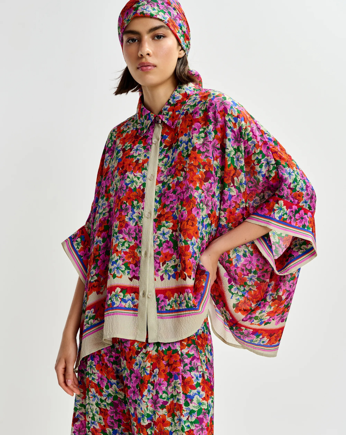 Camisa Essentiel Antwerp Jirt Oversized Shirt JIRT J1FGFIRE GLOW ESSENTIEL ANTWERP 