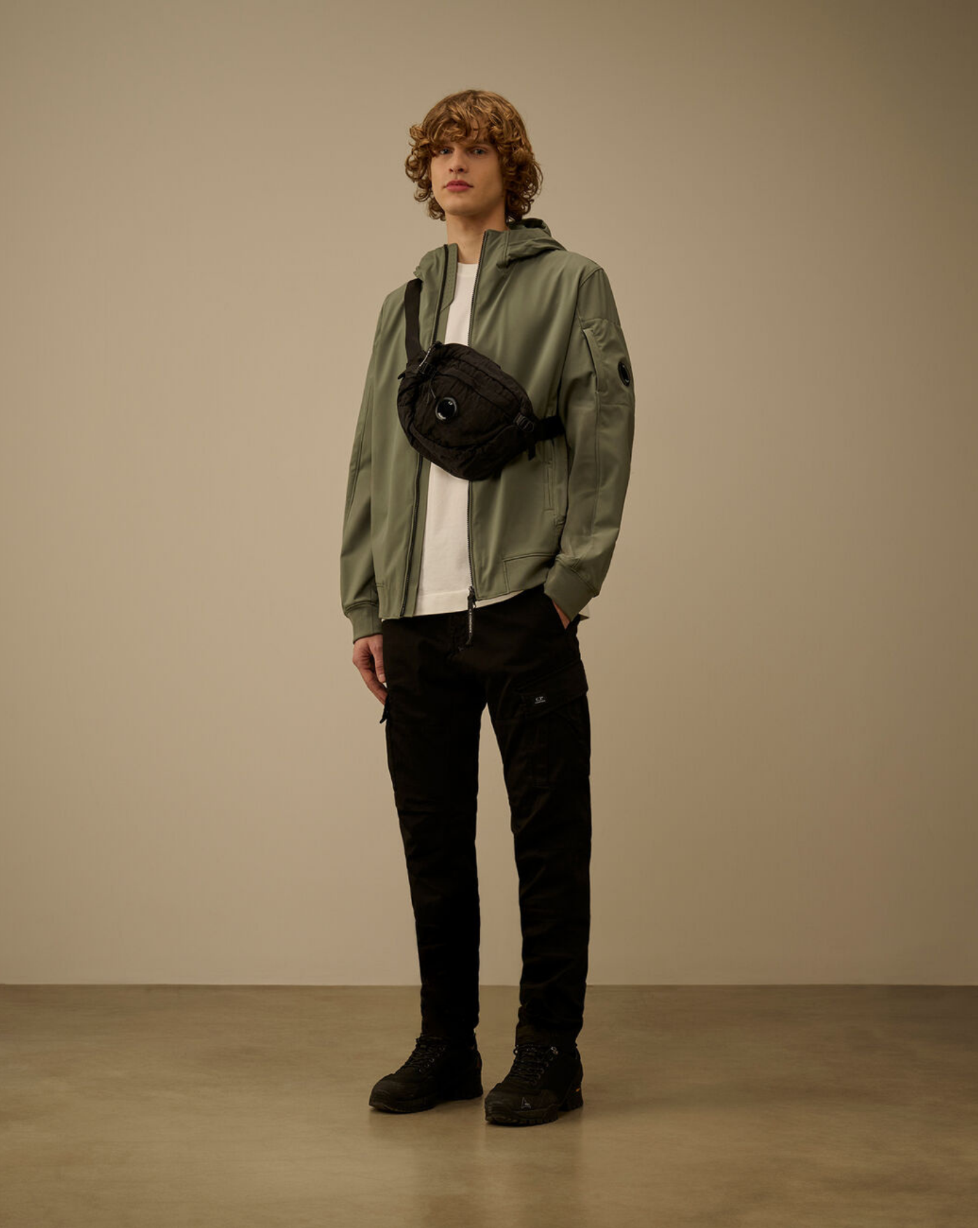 Chaqueta C.P. Company Shell-R Hooded Lens Jacket 20CMOW729A005968A 668 LAUREL WREAT C.P. COMPANY 
