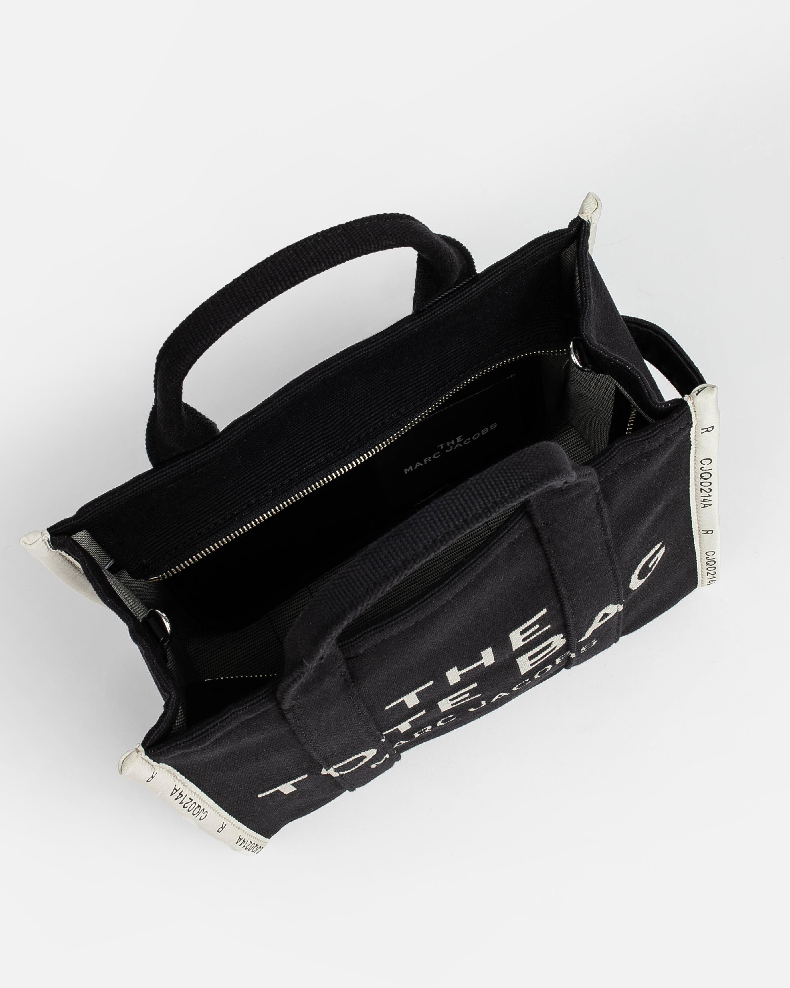  M0017027 001 MARC JACOBS 