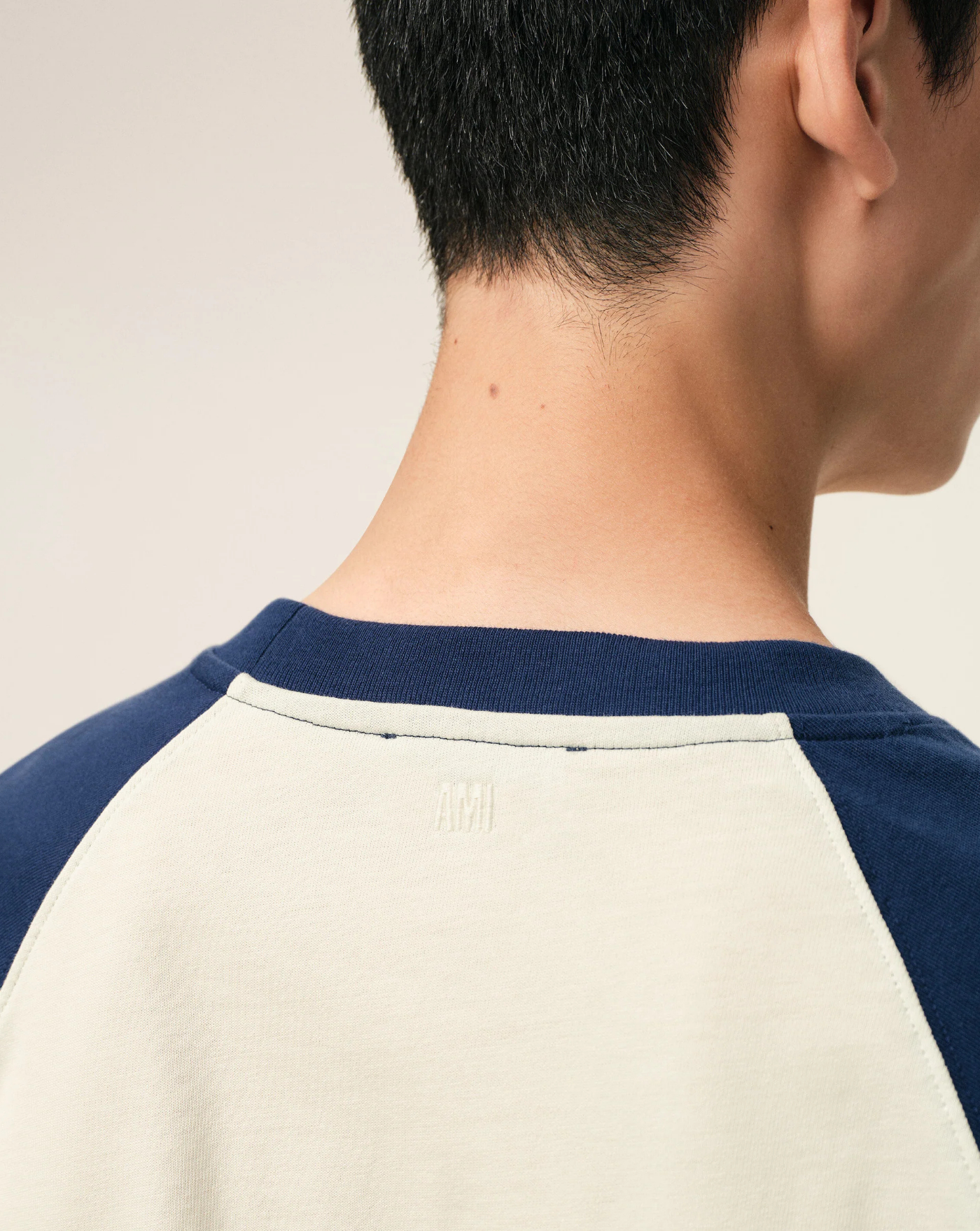 Camiseta Ami Paris Bicolor UTS379726 A027 AMI PARIS 