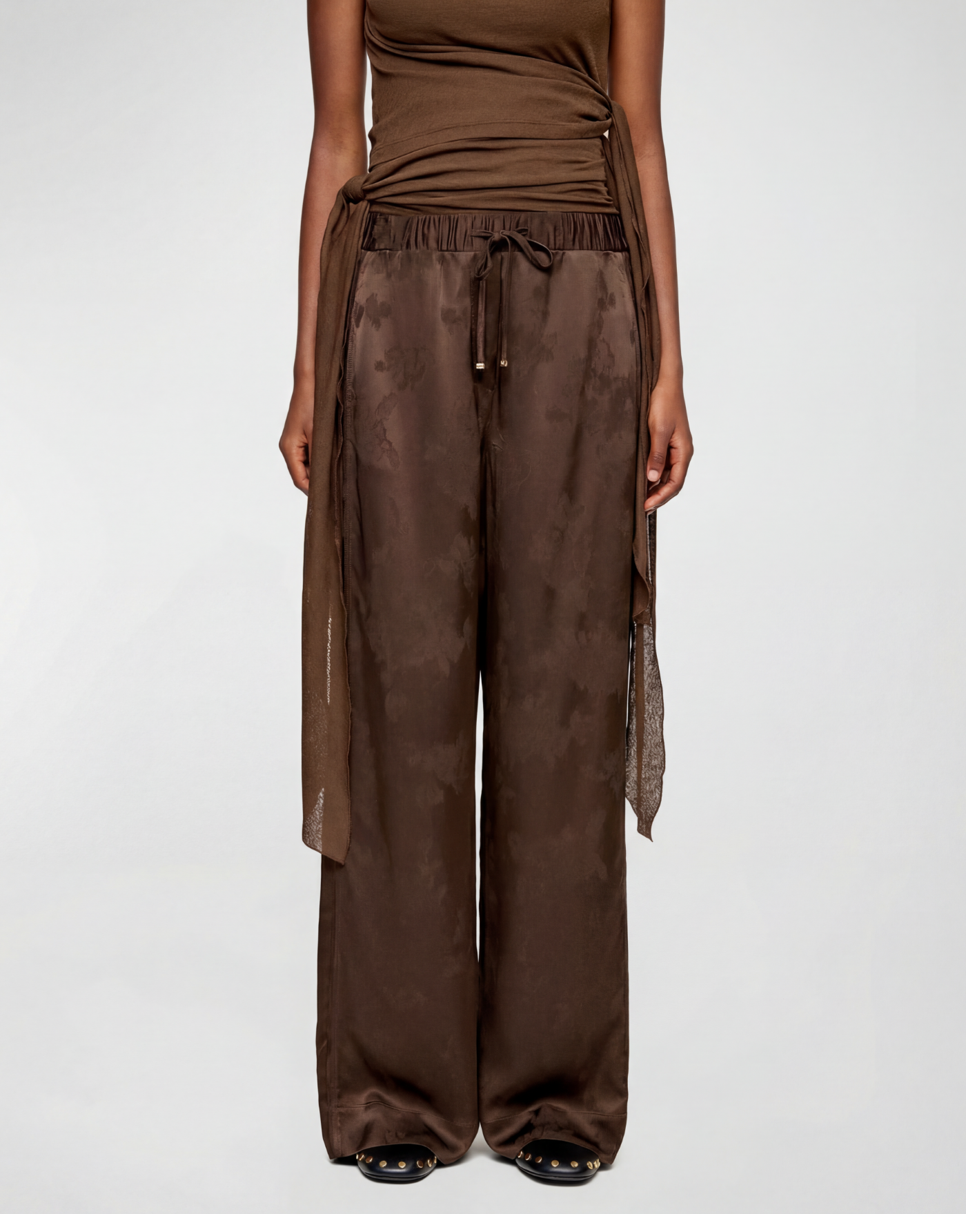 Pantalones elásticos de jacquard satinado fluido A1080120 ZWX DEMITASSE GANNI 