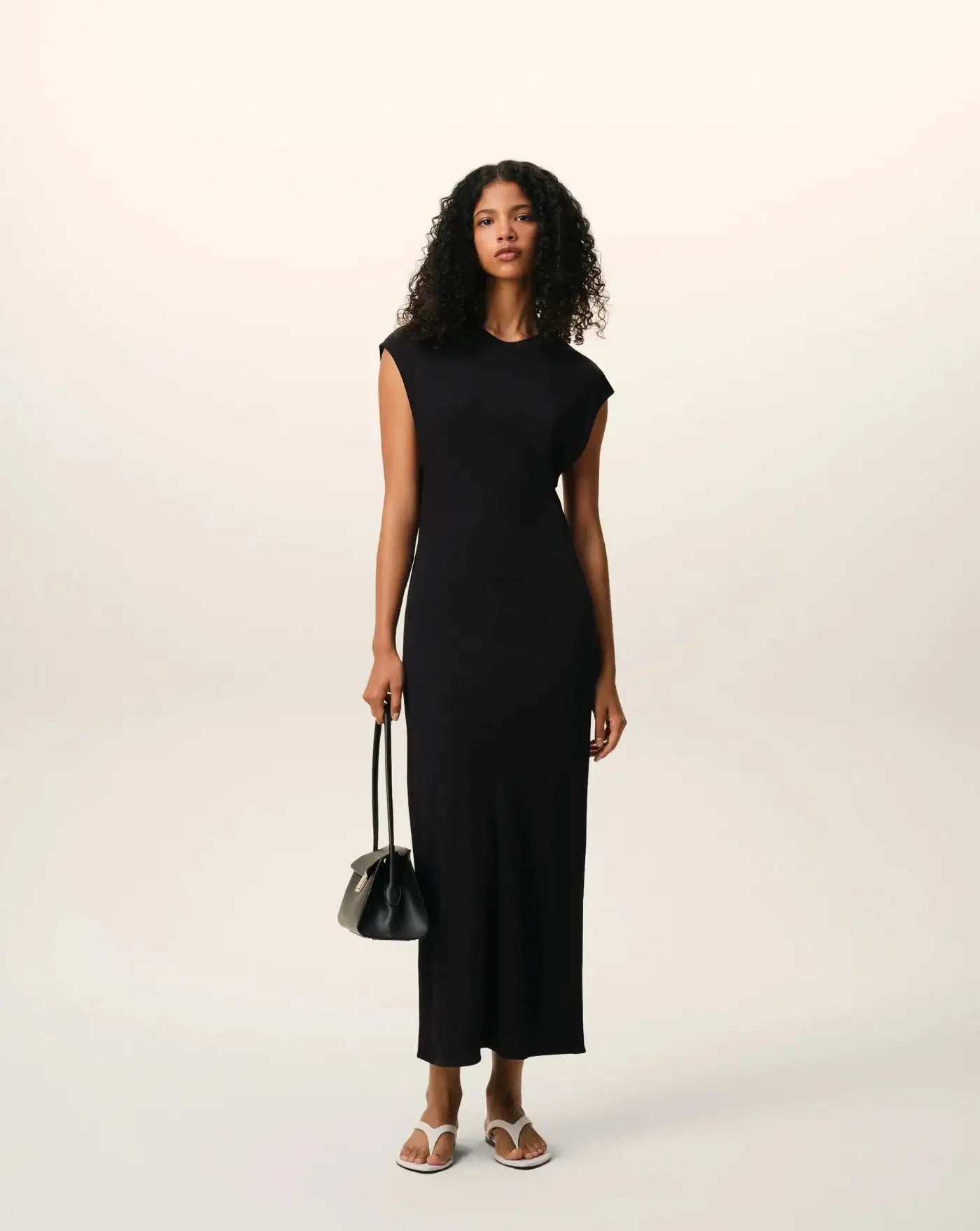 Vestido Ami Paris Sleevelees Fitted Long FDR648JE0223 001 AMI PARIS 