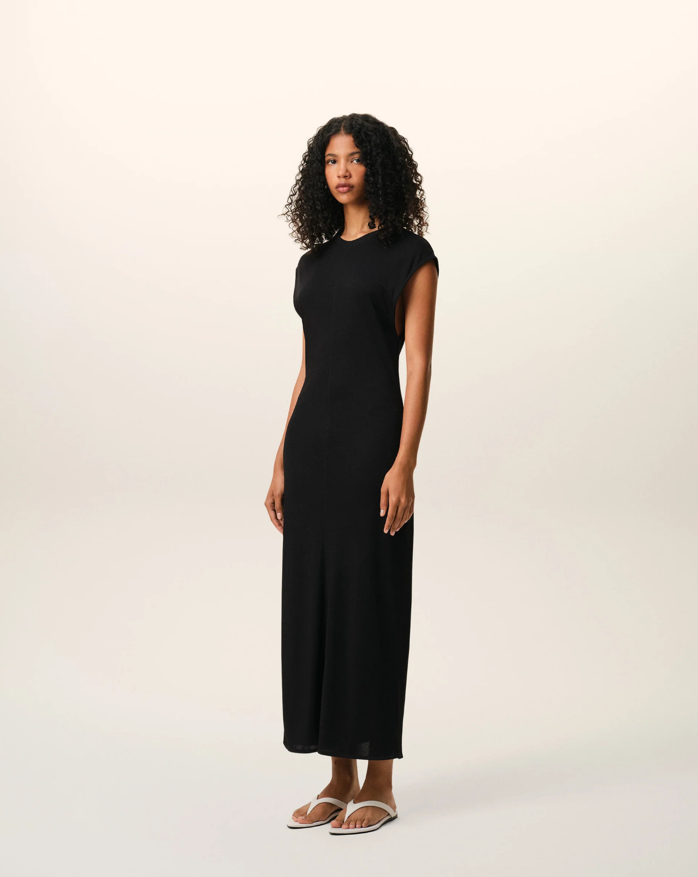 Vestido Ami Paris Sleevelees Fitted Long FDR648JE0223 001 AMI PARIS 