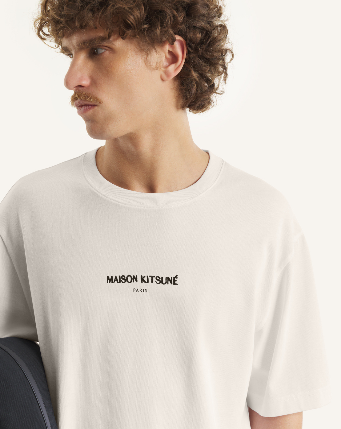 Camiseta Maison Kitsune Paris Confort QM00100KJ7025 0063 MAISON KITSUNE 