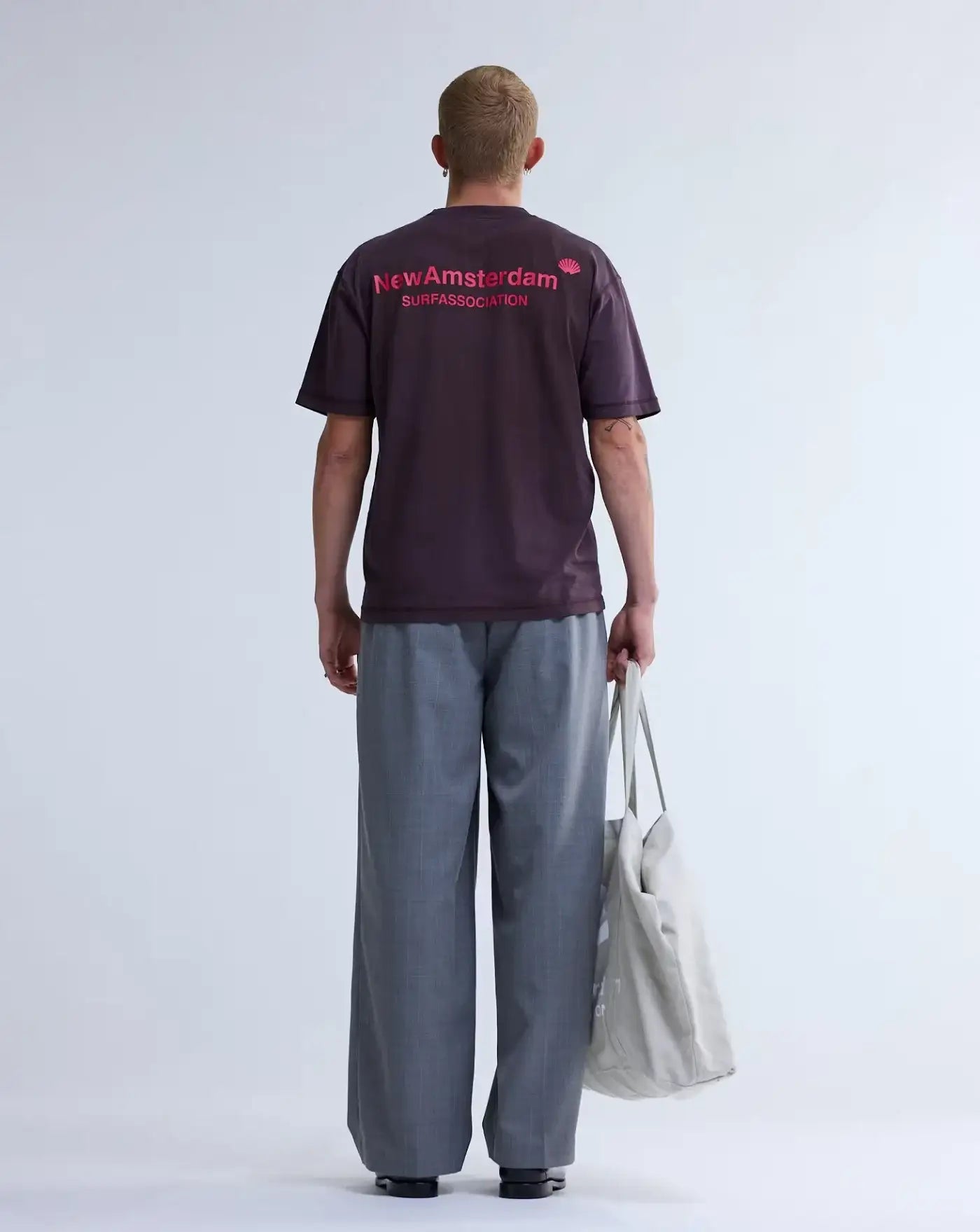 Camiseta New Amsterdam Logo Tee 2601064001 WALNUT/DEEP RED NEW AMSTERDAM 