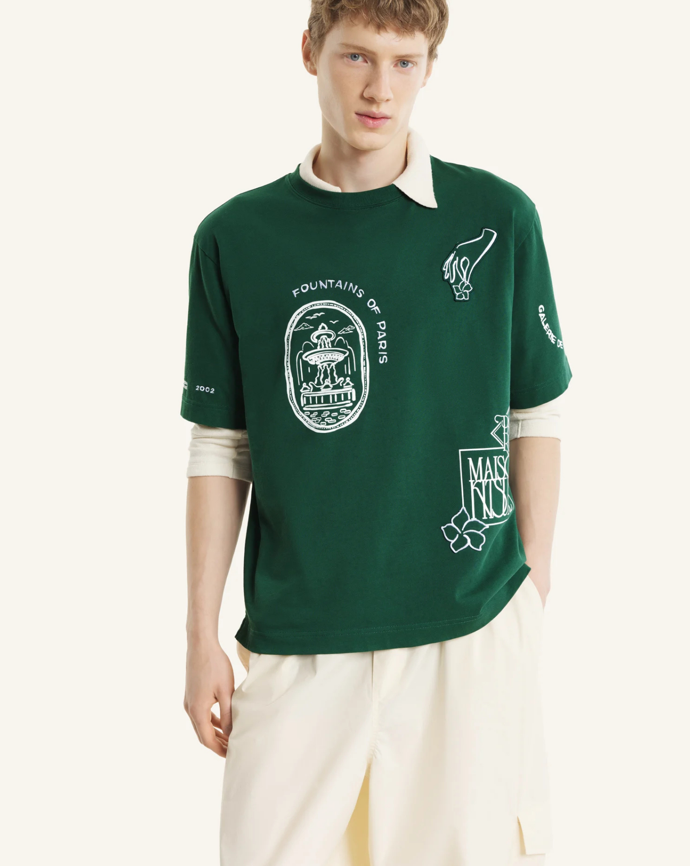 Camiseta Maison Kitsune Art Nouveau Stamps QM00107KJ0119 P399 MAISON KITSUNE 
