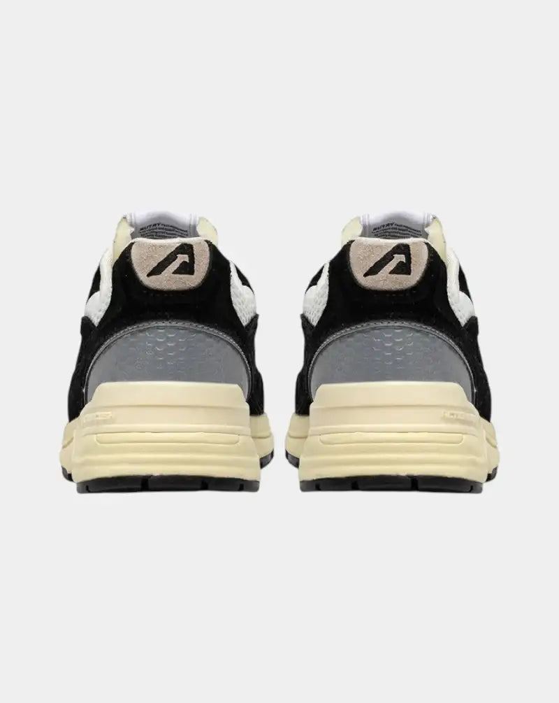 Zapatillas Autry Hyperway HYLM UM07 HYLM UM07 BLACK/SILVER AUTRY 