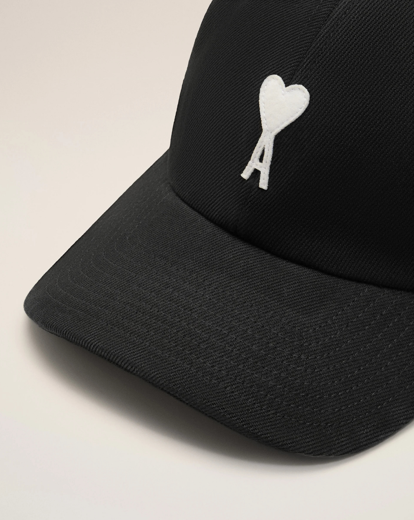 Gorra Ami Paris Ami de Coeur Felt Cap UCP277AW0028 001 AMI PARIS 